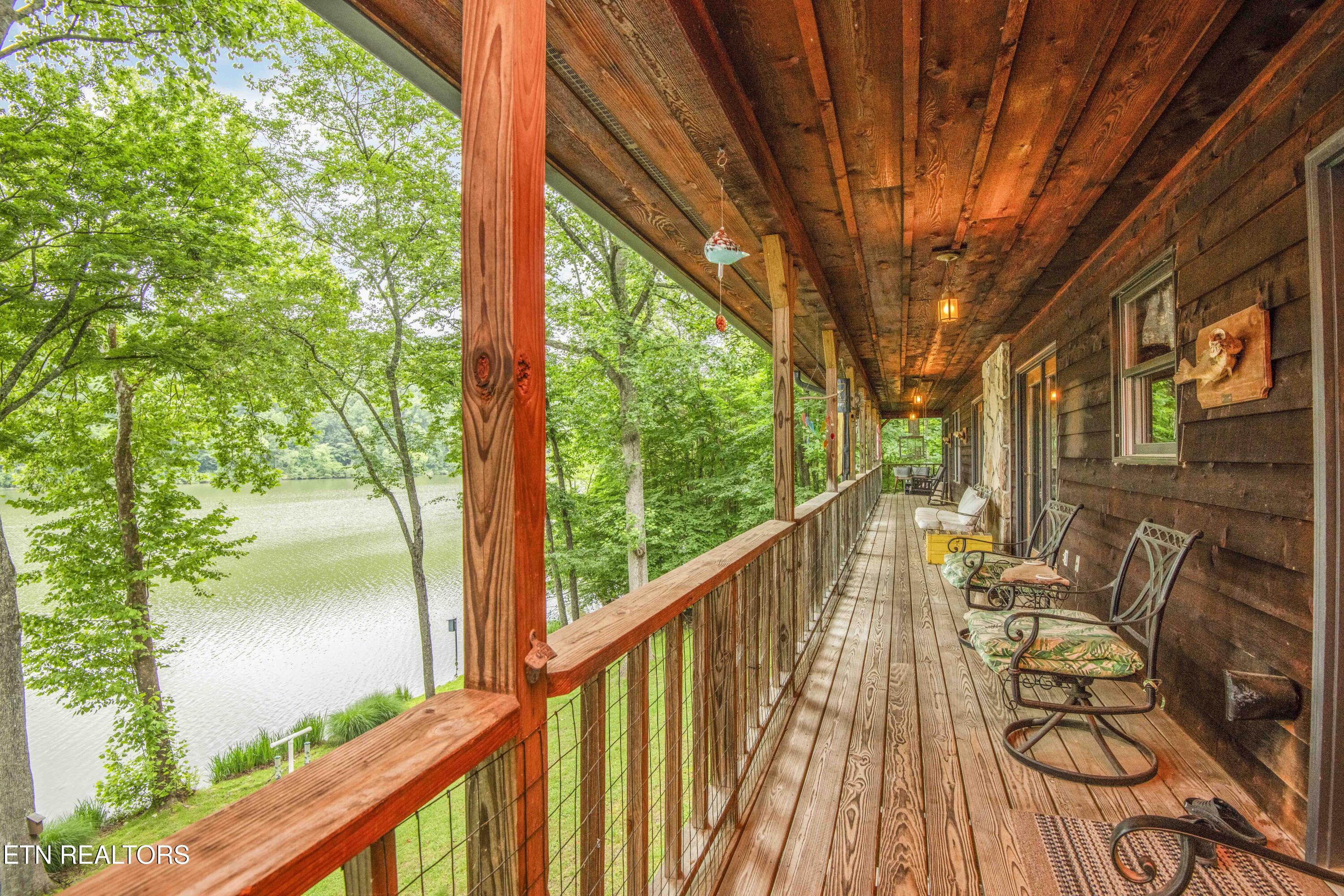 Kingston, Tennessee, 37763, United States, 3 Bedrooms Bedrooms, ,3 BathroomsBathrooms,Residential,For Sale,2013795