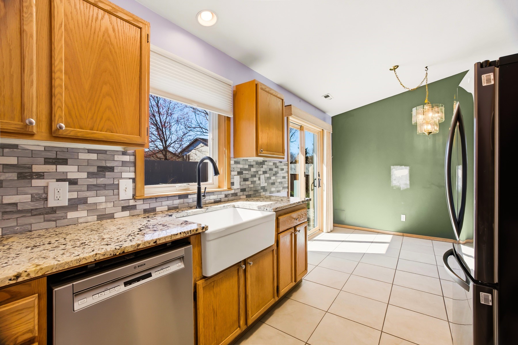  Single-Level Living with Key Updates - 物件實景