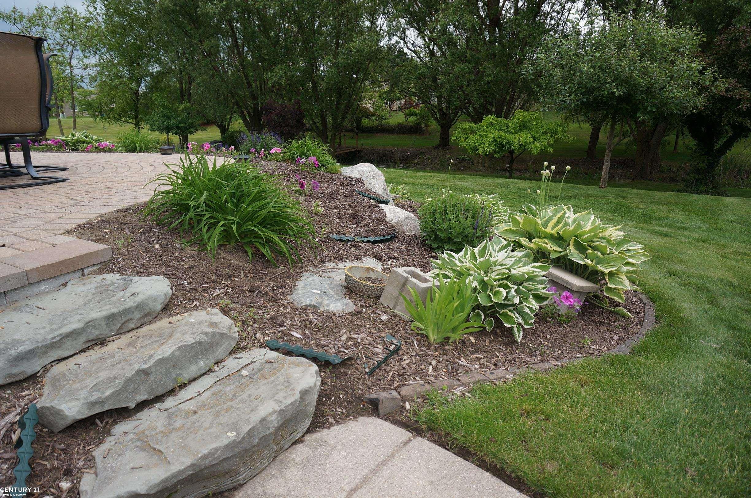 Macomb Twp, Michigan, 48044, United States, 4 Bedrooms Bedrooms, ,4 BathroomsBathrooms,Residential,For Sale,1894299
