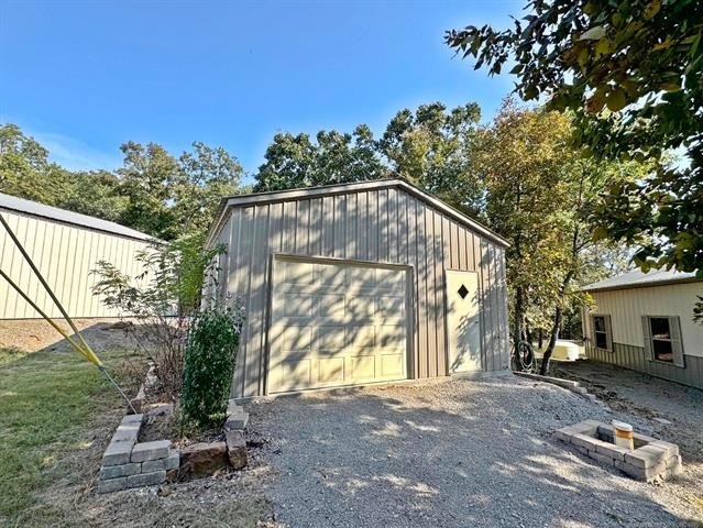 Hulbert, Oklahoma, 74441, United States, 3 Bedrooms Bedrooms, ,2 BathroomsBathrooms,Residential,For Sale,1976357