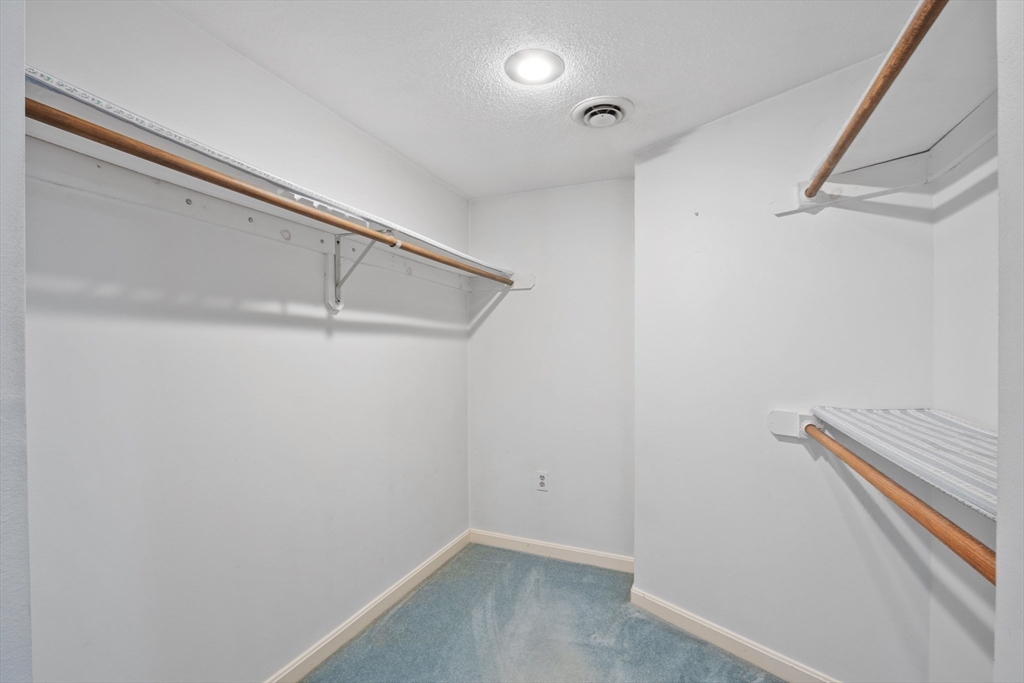 Salem, Massachusetts, 01970, United States, 2 Bedrooms Bedrooms, ,3 BathroomsBathrooms,Residential,For Sale,1932655