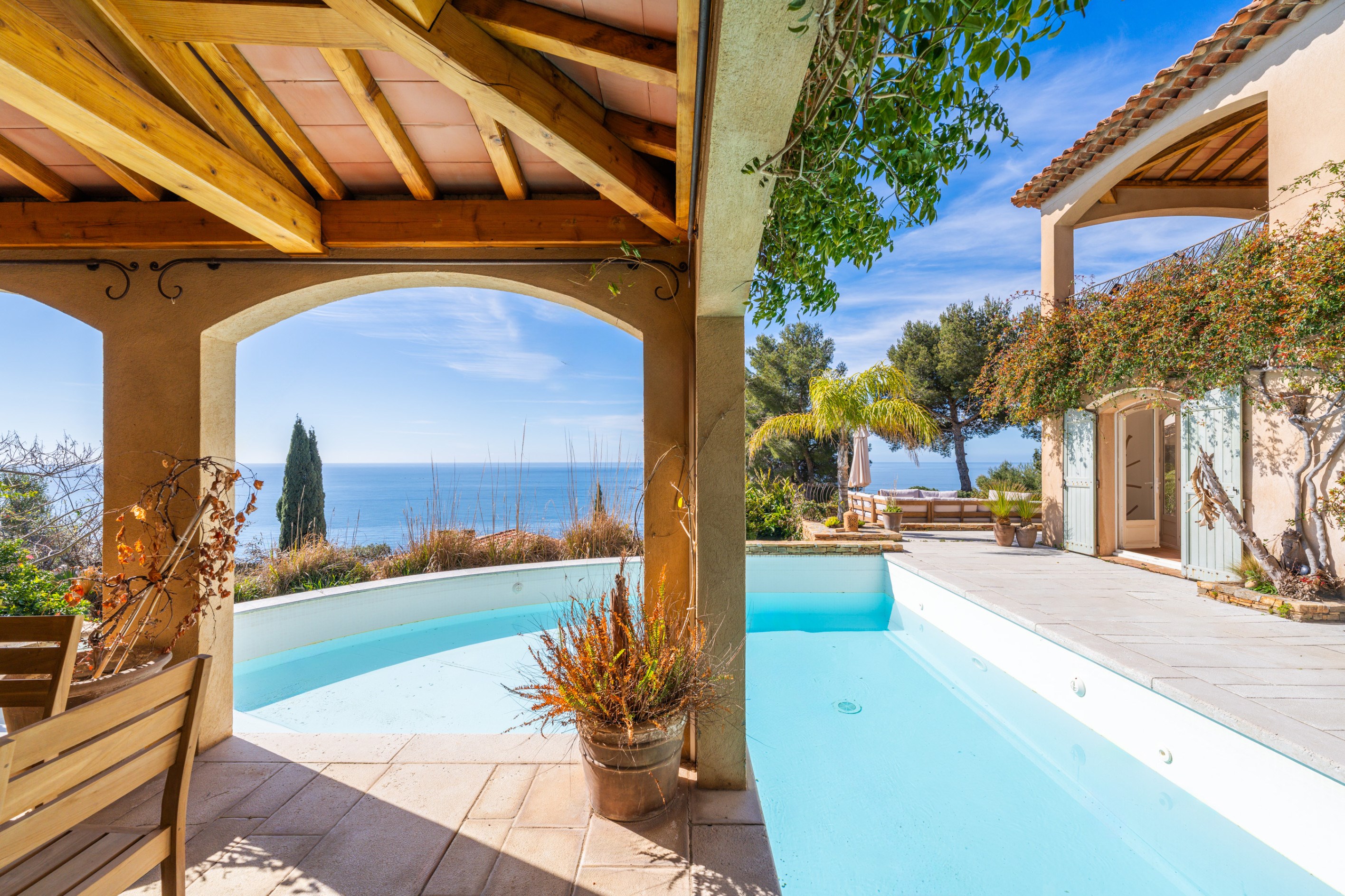  Carqueiranne – Provençal Villa with Exceptional Panoramic Sea Views - 物件實景