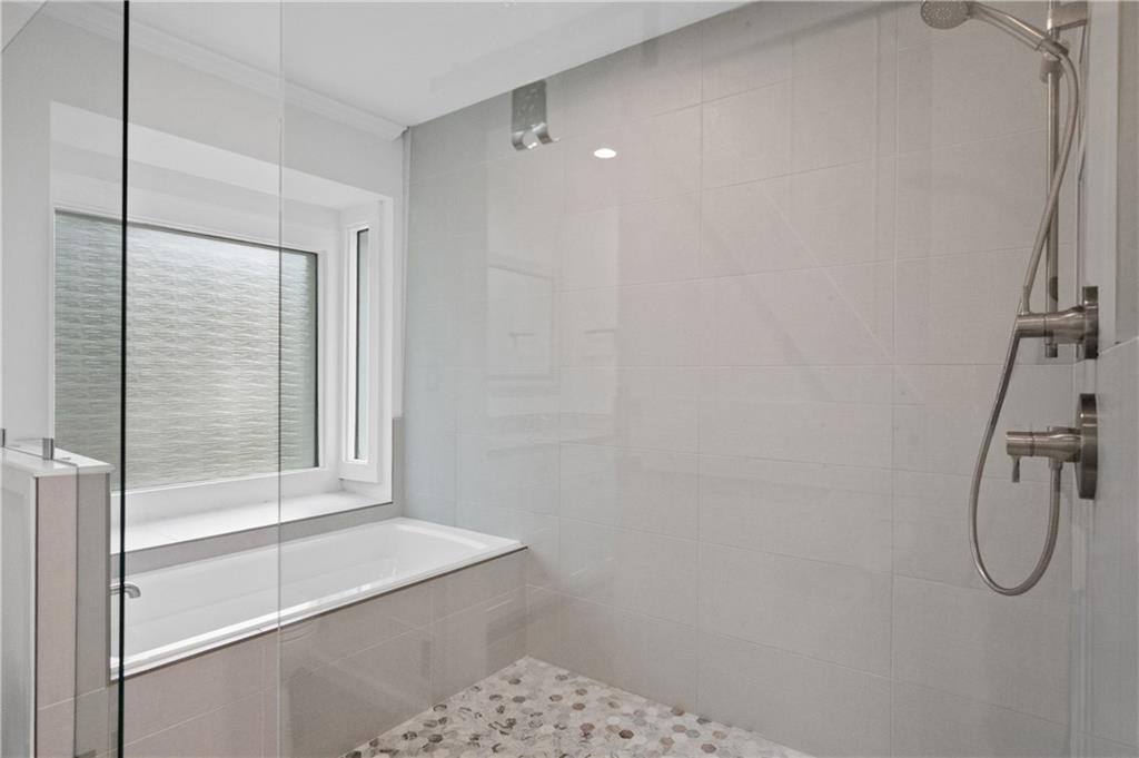 Marietta, Georgia, 30066, United States, 4 Bedrooms Bedrooms, ,3 BathroomsBathrooms,Residential,For Sale,1986334