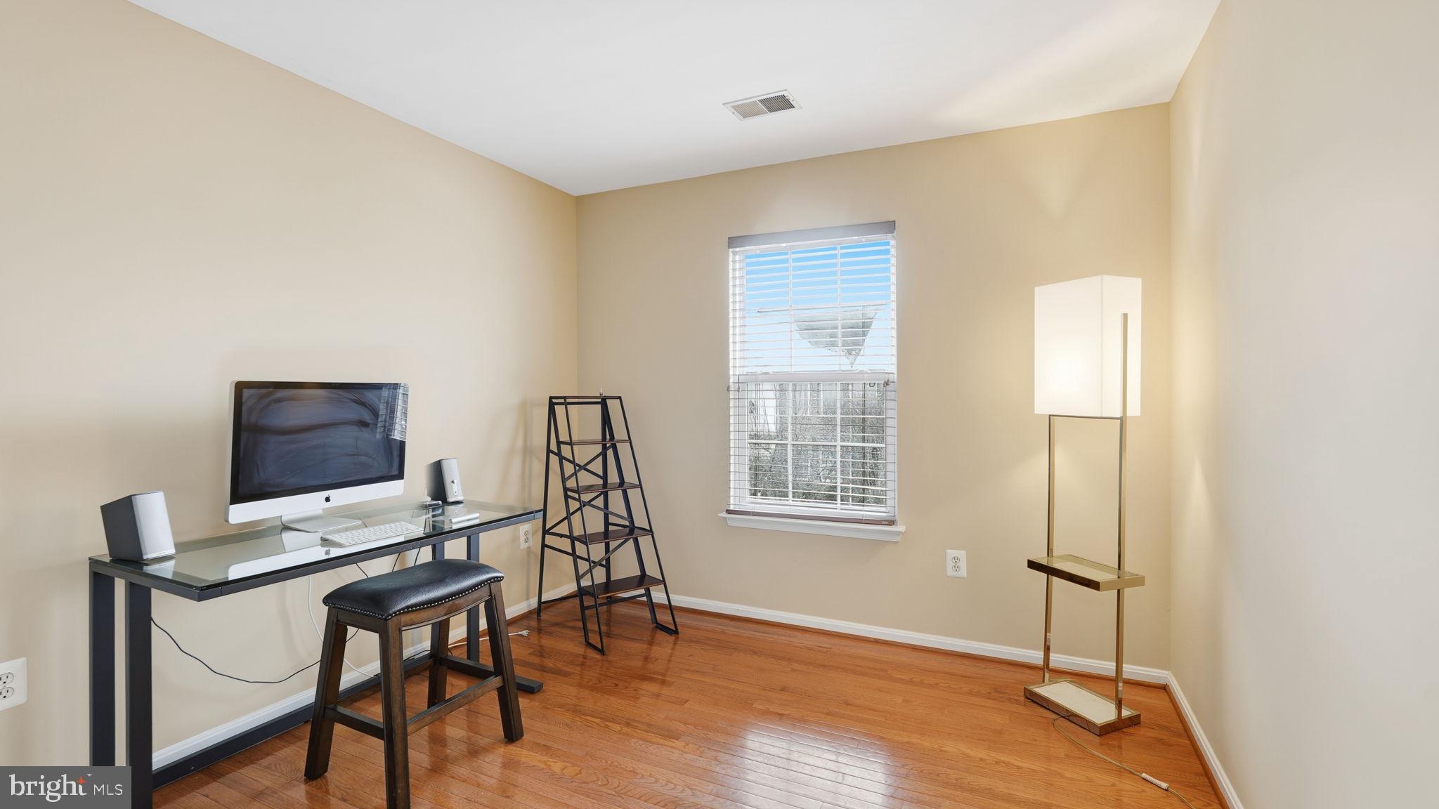 Lorton, Virginia, 22079, United States, 4 Bedrooms Bedrooms, ,3 BathroomsBathrooms,Residential,For Sale,2005654