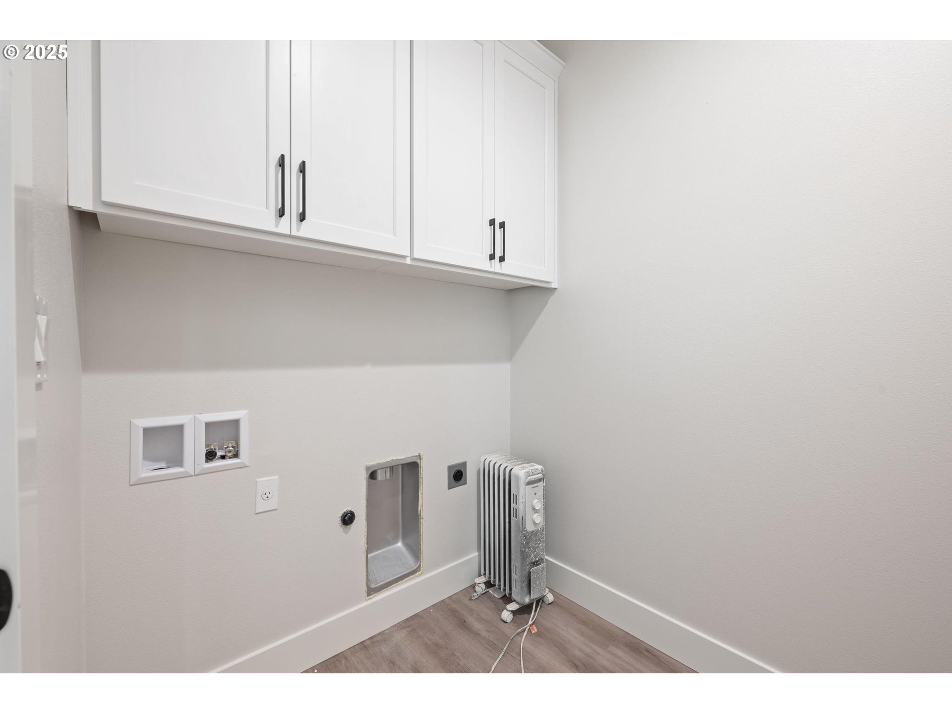 Tigard, Oregon, 97224, United States, 3 Bedrooms Bedrooms, ,2 BathroomsBathrooms,Residential,For Sale,1837175