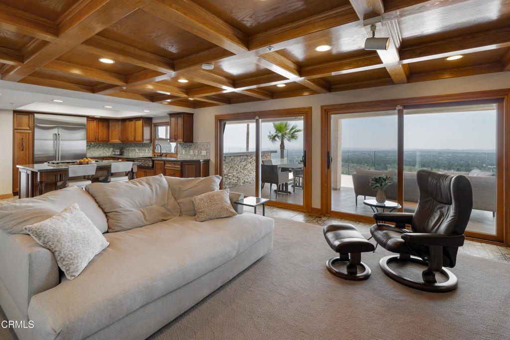 Altadena, California, 91001, United States, 5 Bedrooms Bedrooms, ,6 BathroomsBathrooms,Residential,For Sale,1989048