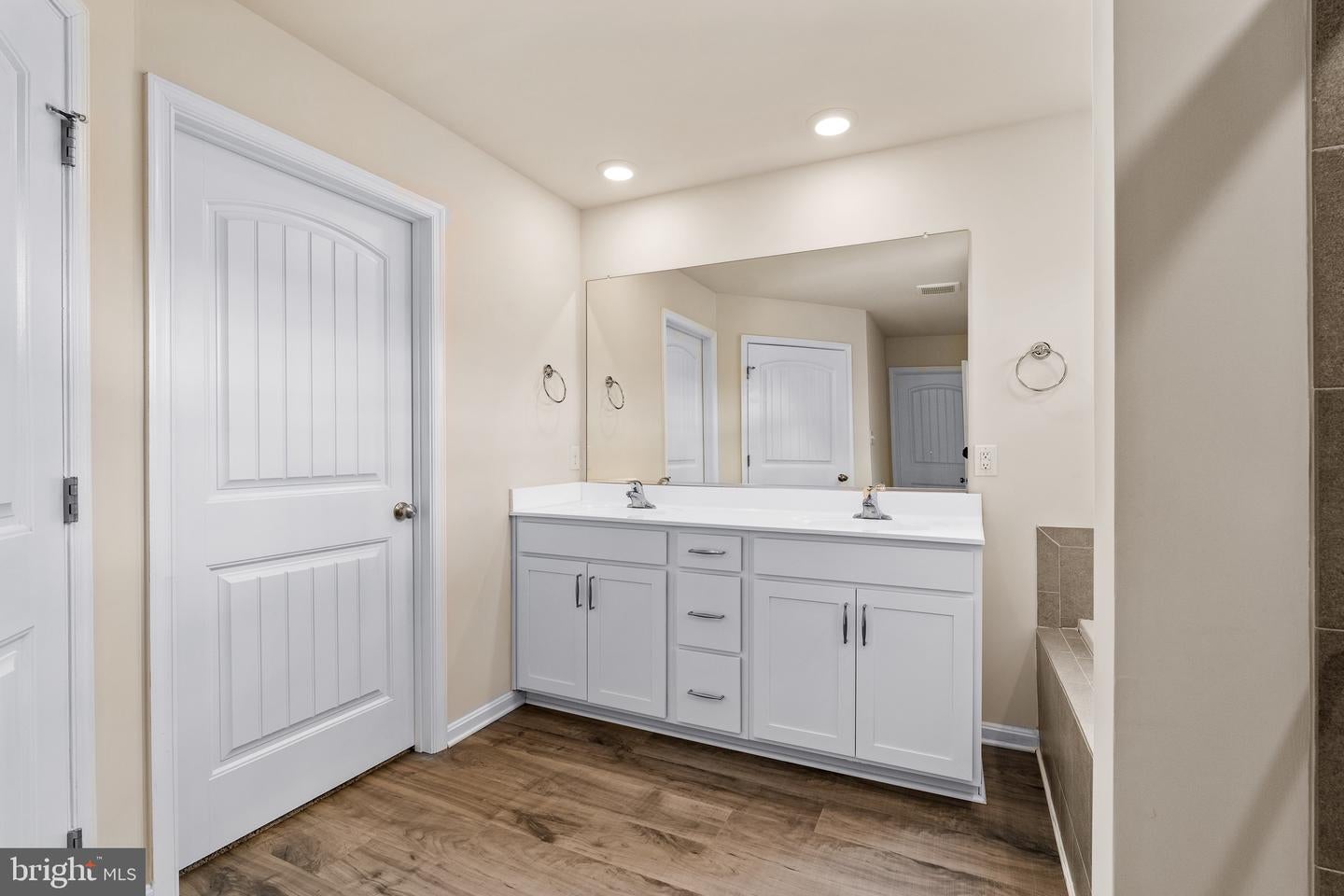 MIDDLETOWN, Delaware, 19709, United States, 6 Bedrooms Bedrooms, ,4 BathroomsBathrooms,Residential,For Sale,1993398