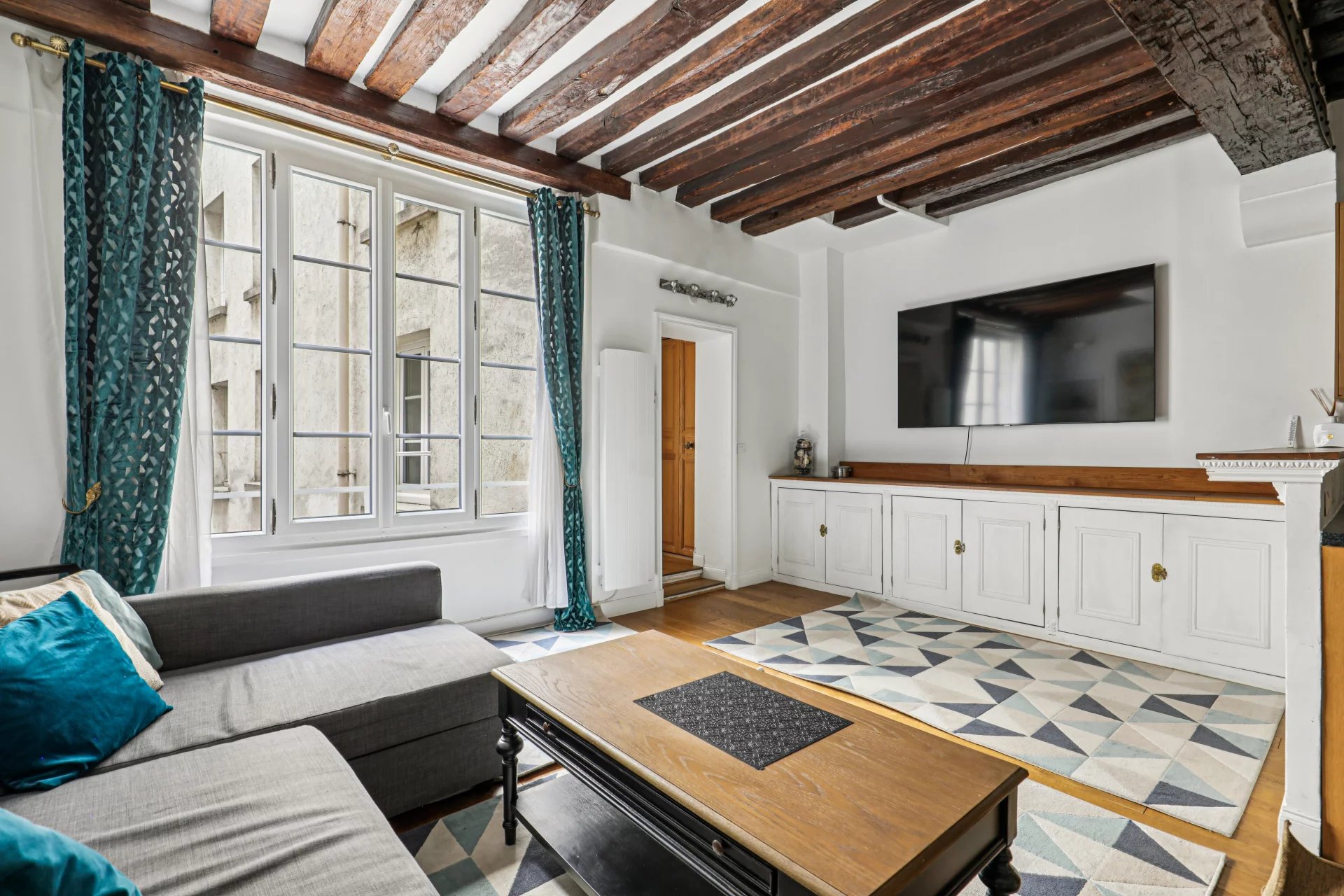 Paris 4th, Île-de-France, 75004, FR, 2 Bedrooms Bedrooms, ,Residential,For Sale,2003087