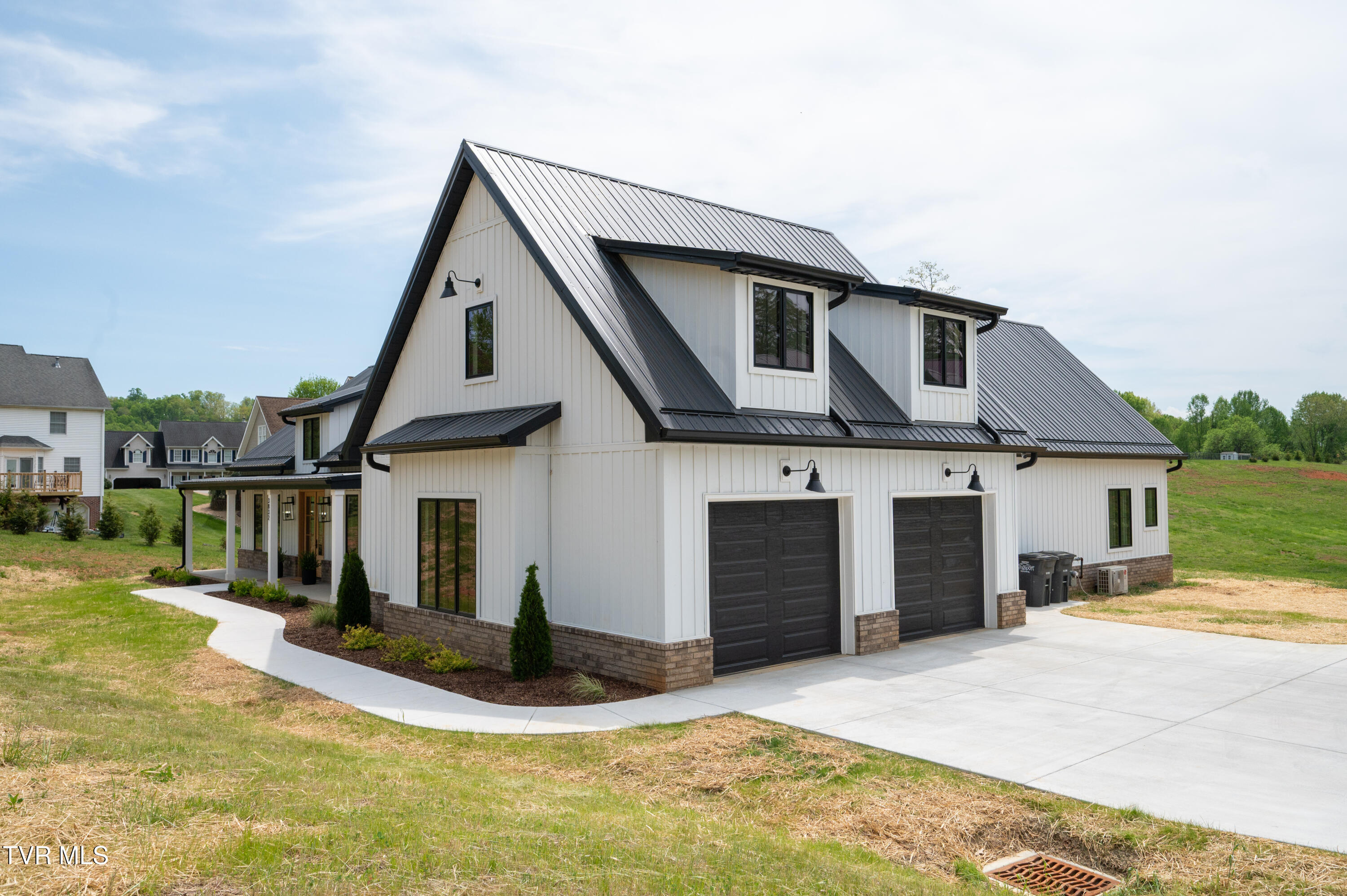Kingsport, Tennessee, 37664, United States, 4 Bedrooms Bedrooms, ,4 BathroomsBathrooms,Residential,For Sale,1780737