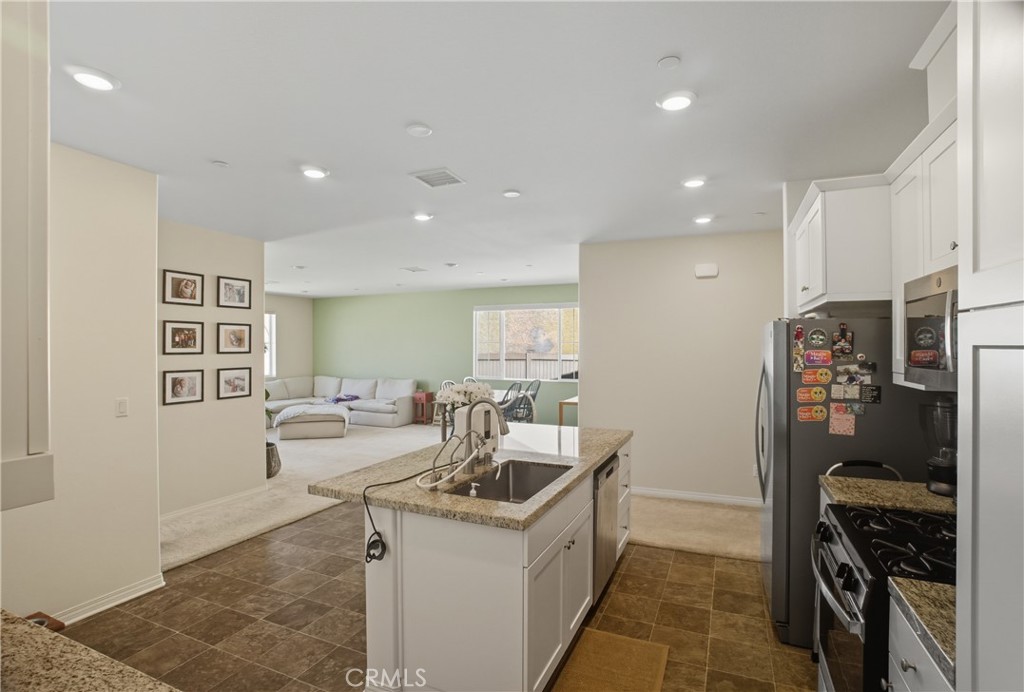 Hemet, California, 92545, United States, 3 Bedrooms Bedrooms, ,2 BathroomsBathrooms,Residential,For Sale,1950235