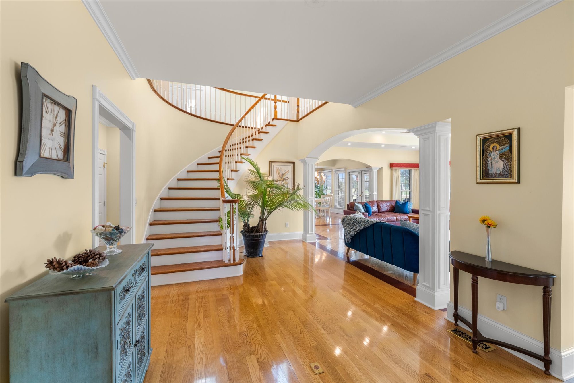 Sevierville, Tennessee, 37876-5201, United States, 3 Bedrooms Bedrooms, ,4 BathroomsBathrooms,Residential,For Sale,1810595