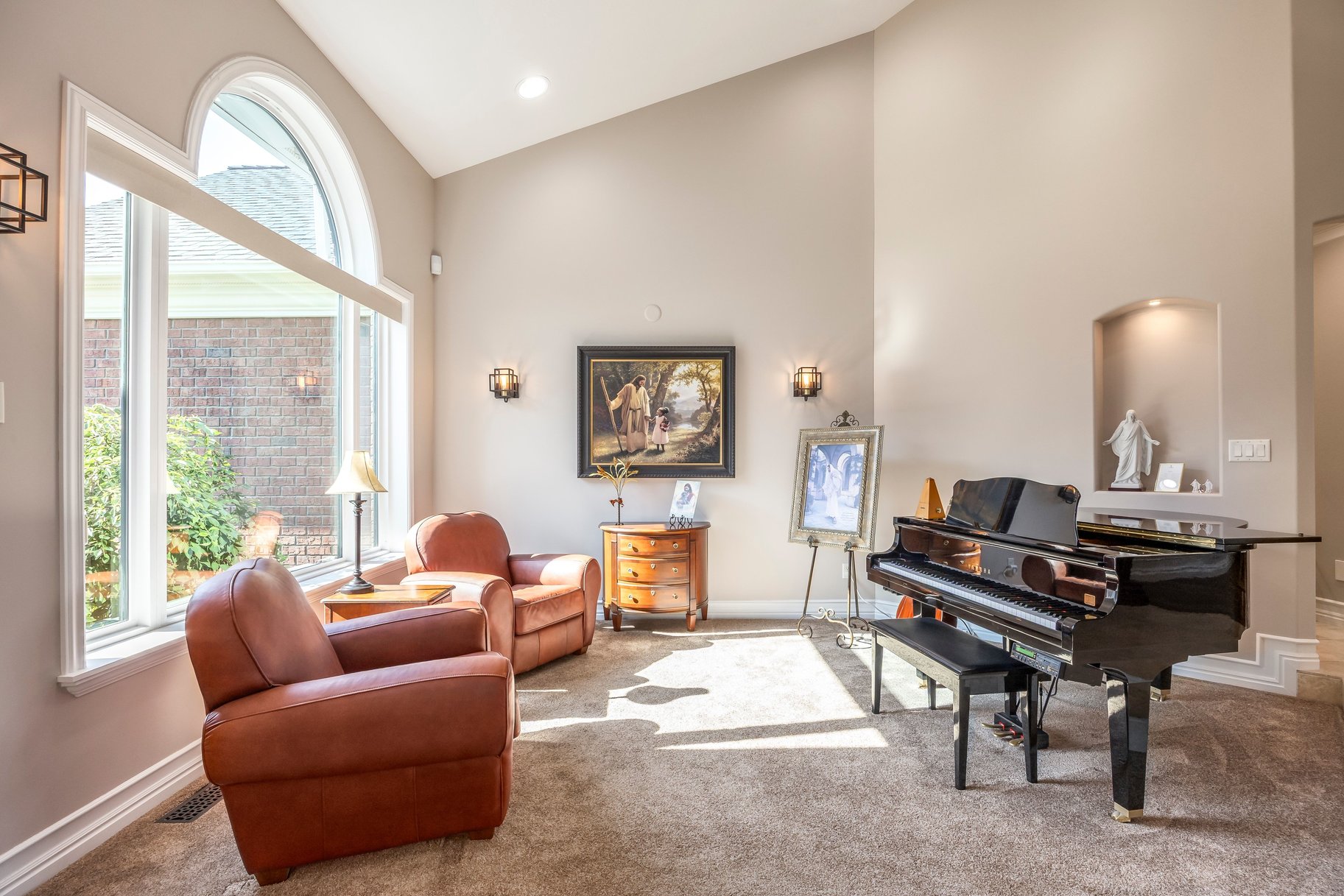  Timeless Draper Brick Rambler with 4-Car Garage and Saltwater Pool - 物件實景