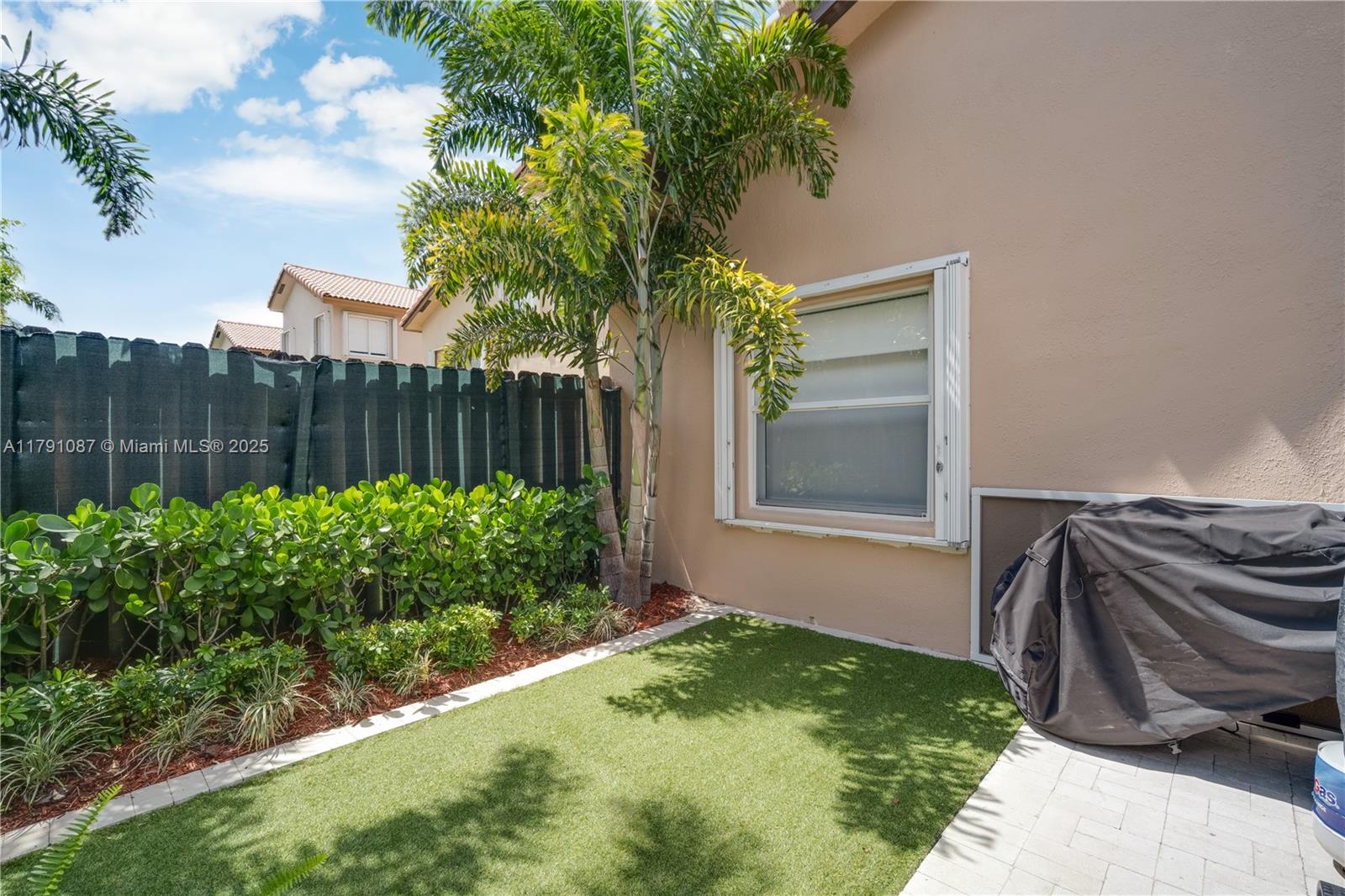 Doral, Florida, 33178, United States, 3 Bedrooms Bedrooms, ,2 BathroomsBathrooms,Residential,For Sale,1795059
