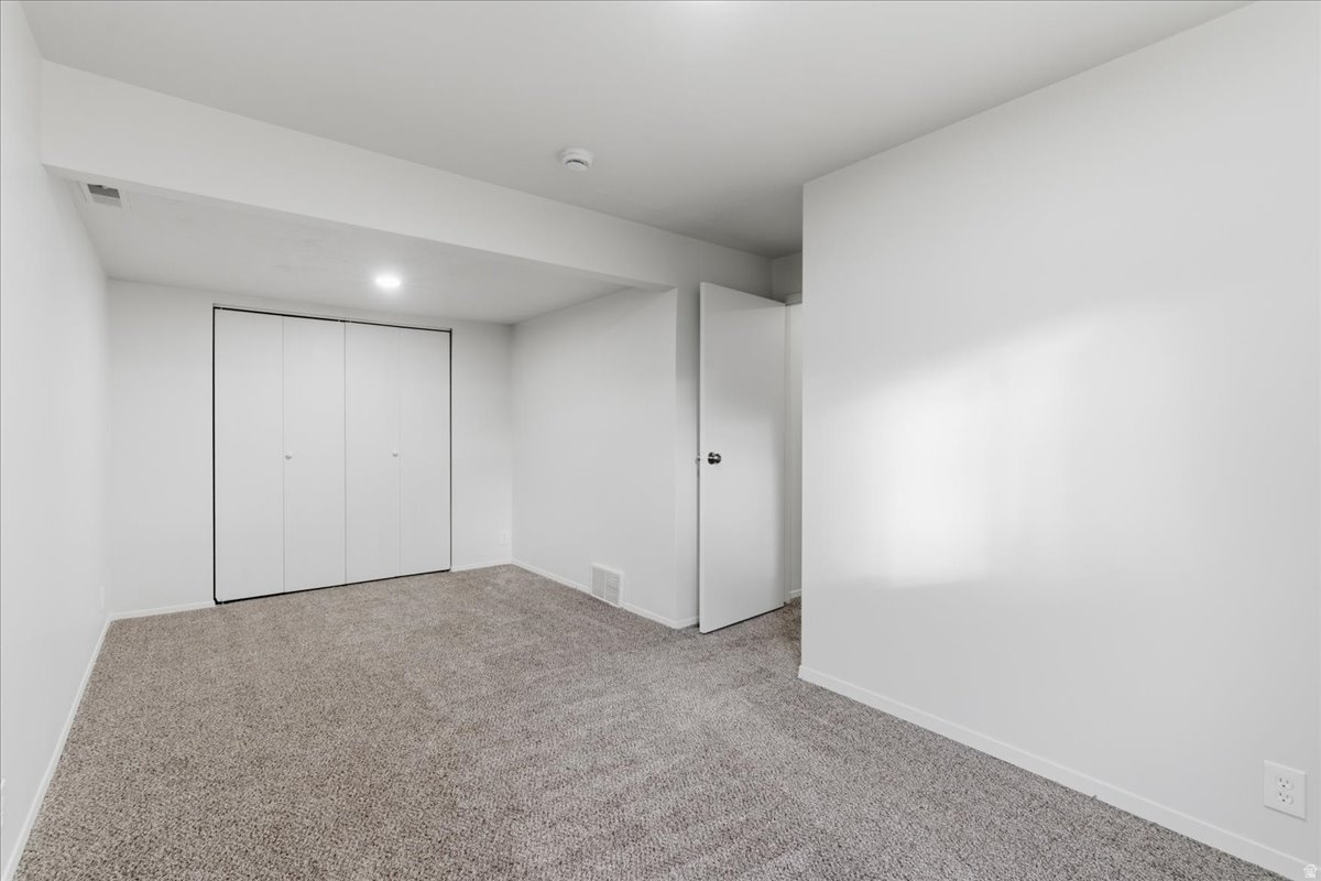 West Jordan, Utah, 84084, United States, 4 Bedrooms Bedrooms, ,2 BathroomsBathrooms,Residential,For Sale,1996138