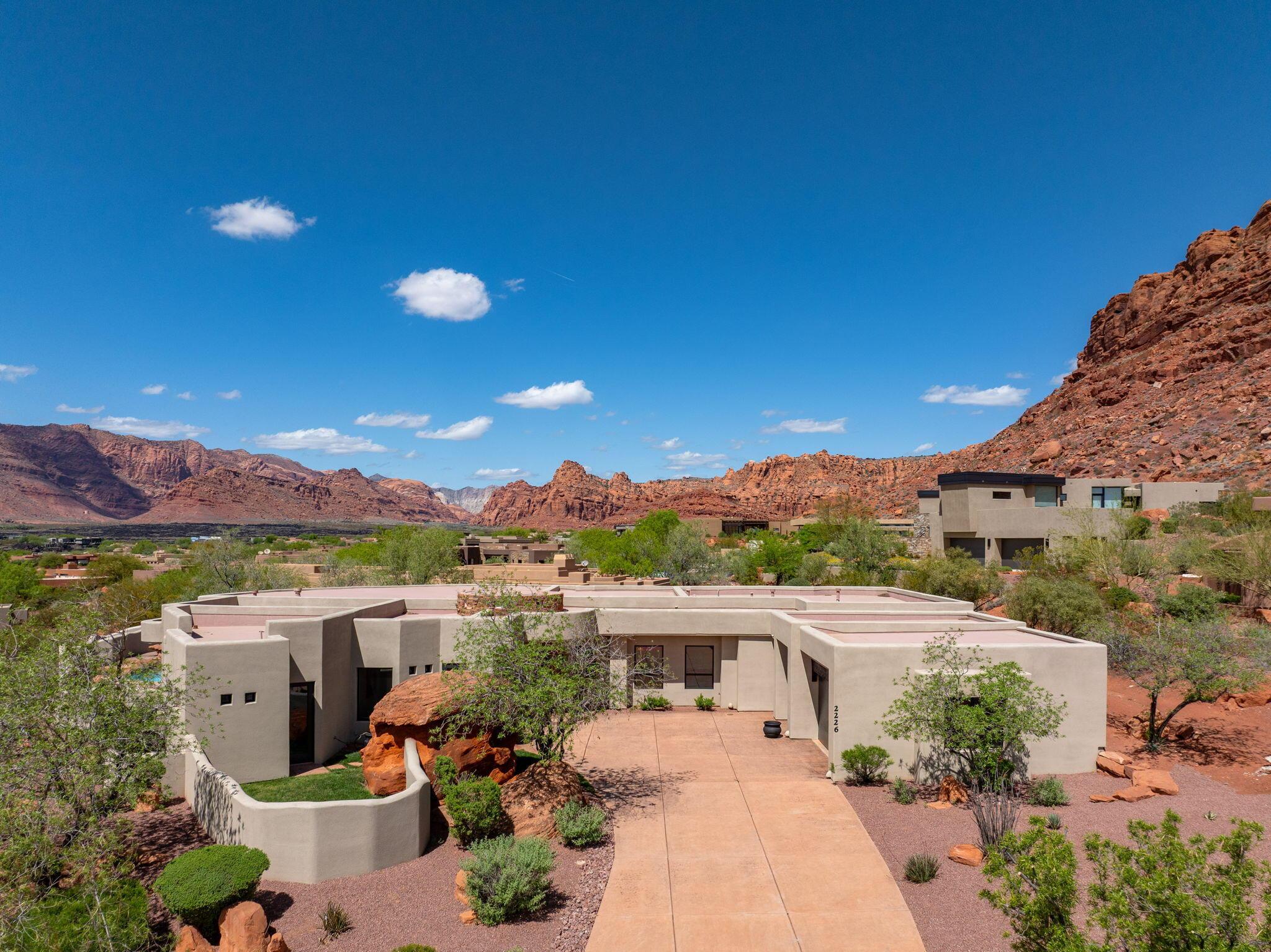 St George, Utah, 84770, United States, 4 Bedrooms Bedrooms, ,5 BathroomsBathrooms,Residential,For Sale,1976696