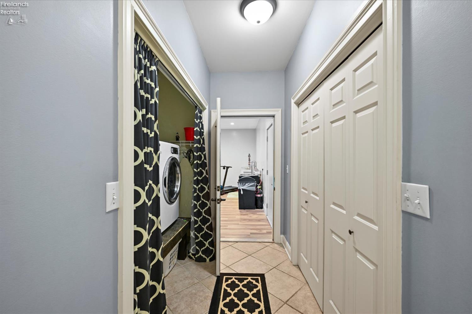 Port Clinton, Ohio, 43452, United States, 3 Bedrooms Bedrooms, ,3 BathroomsBathrooms,Residential,For Sale,1976751