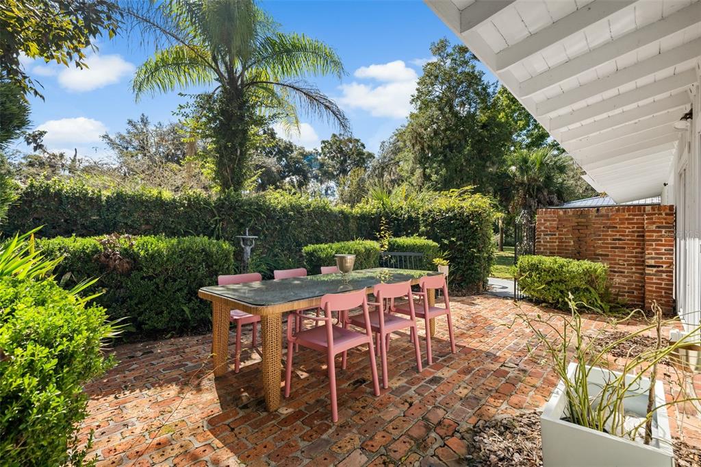 Gainesville, Florida, 32605, United States, 4 Bedrooms Bedrooms, ,3 BathroomsBathrooms,Residential,For Sale,1989463