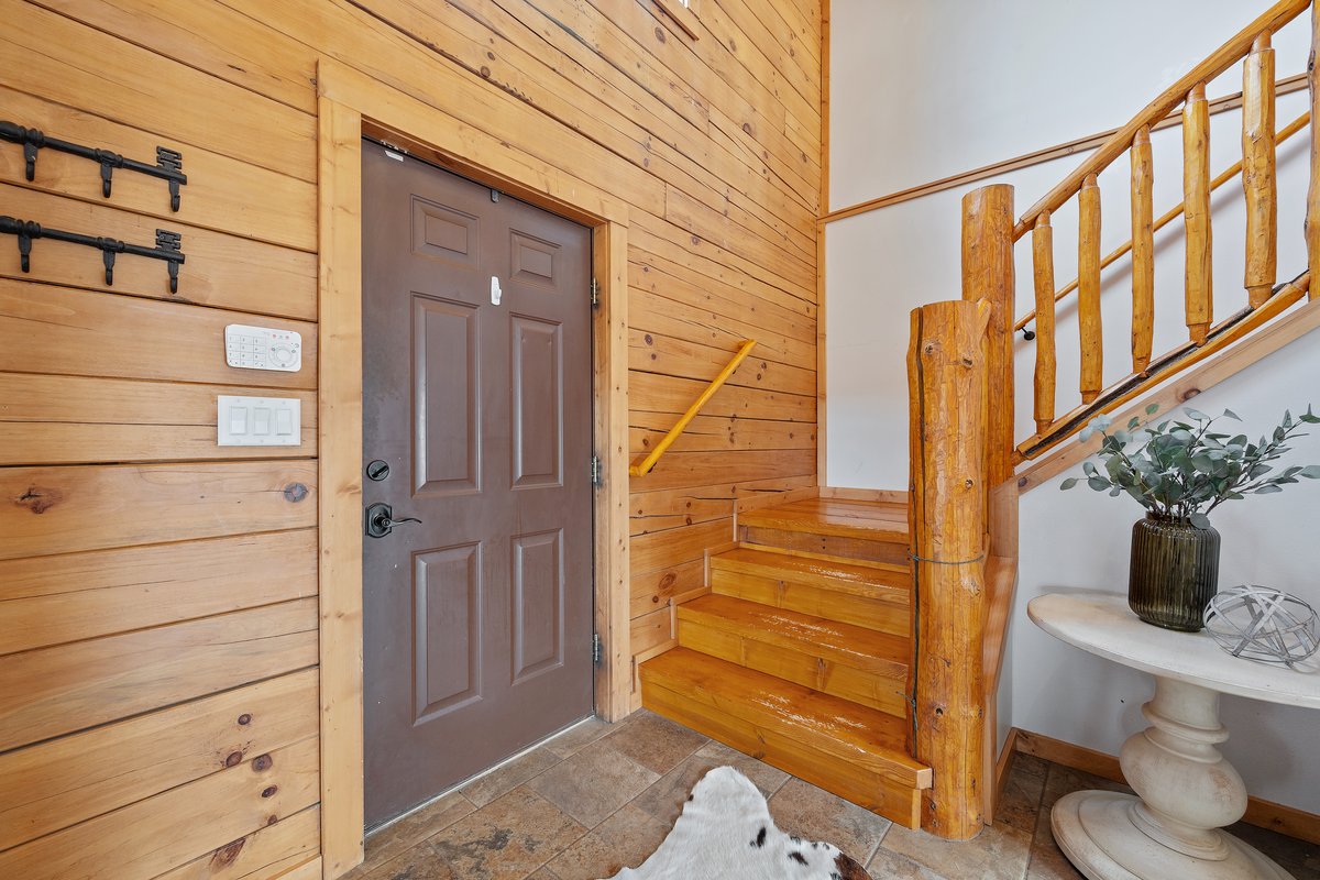 Carpenter, Wyoming, 82054, United States, 4 Bedrooms Bedrooms, ,3 BathroomsBathrooms,Residential,For Sale,1985736