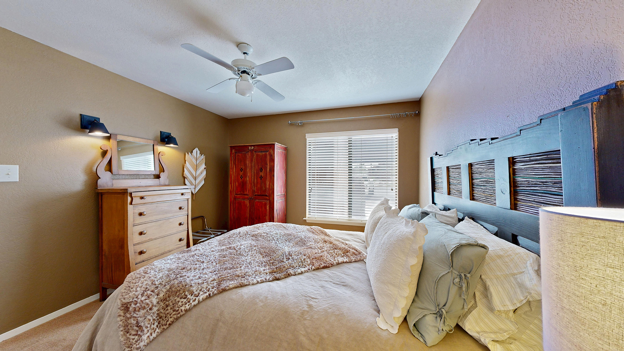 Alto, New Mexico, 88312, United States, 2 Bedrooms Bedrooms, ,2 BathroomsBathrooms,Residential,For Sale,1951526