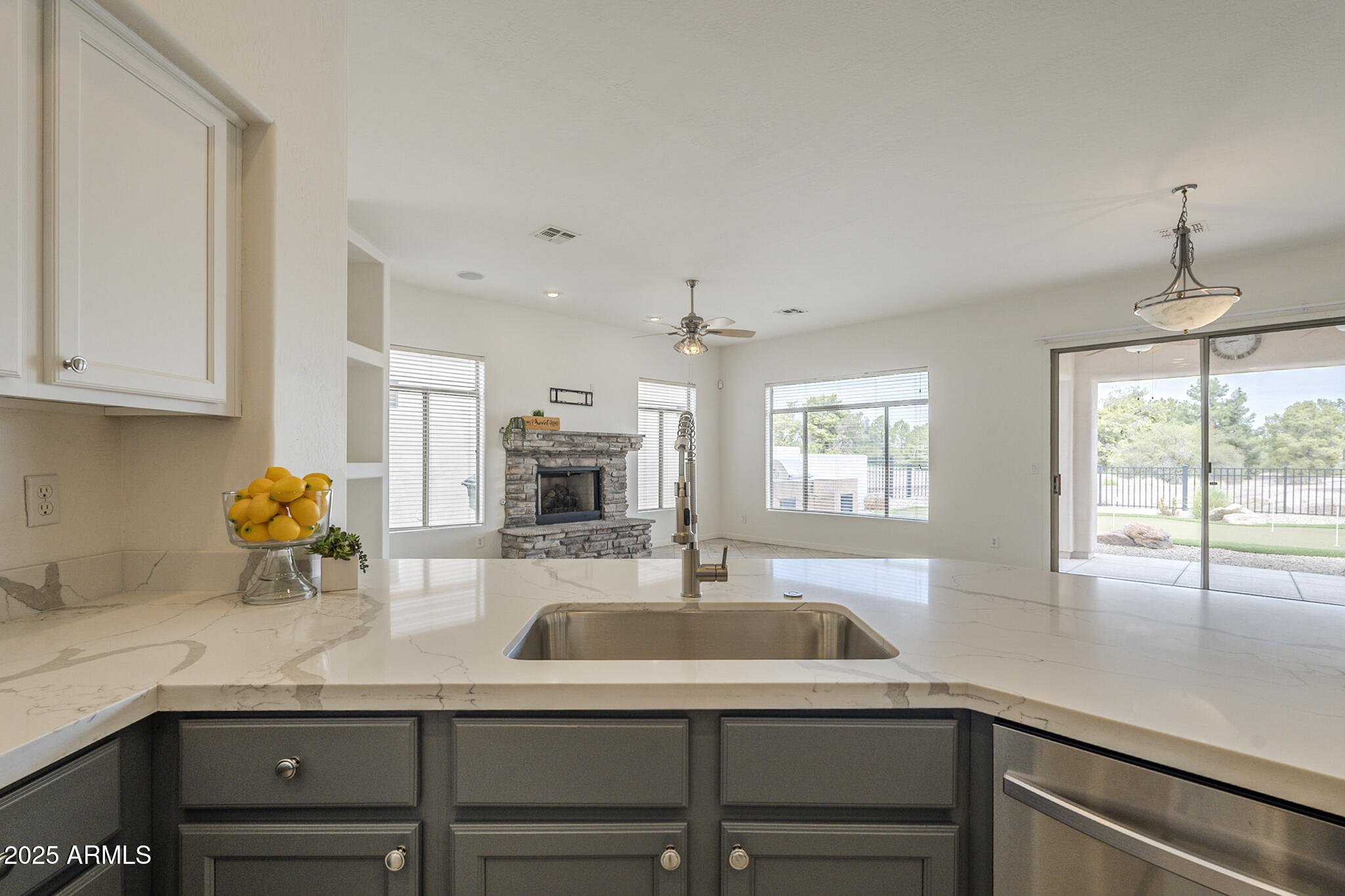 Phoenix, Arizona, 85042, United States, 3 Bedrooms Bedrooms, ,Residential,For Sale,1939131