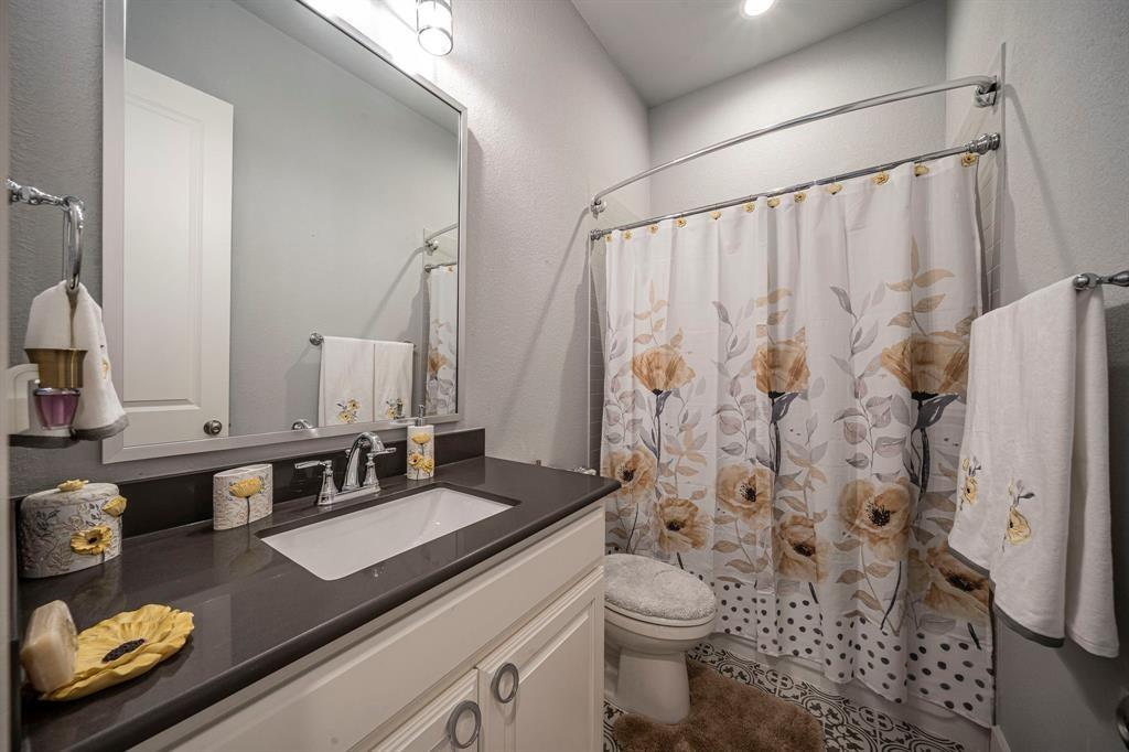 Waxahachie, Texas, 75165, United States, 4 Bedrooms Bedrooms, ,3 BathroomsBathrooms,Residential,For Sale,2007543