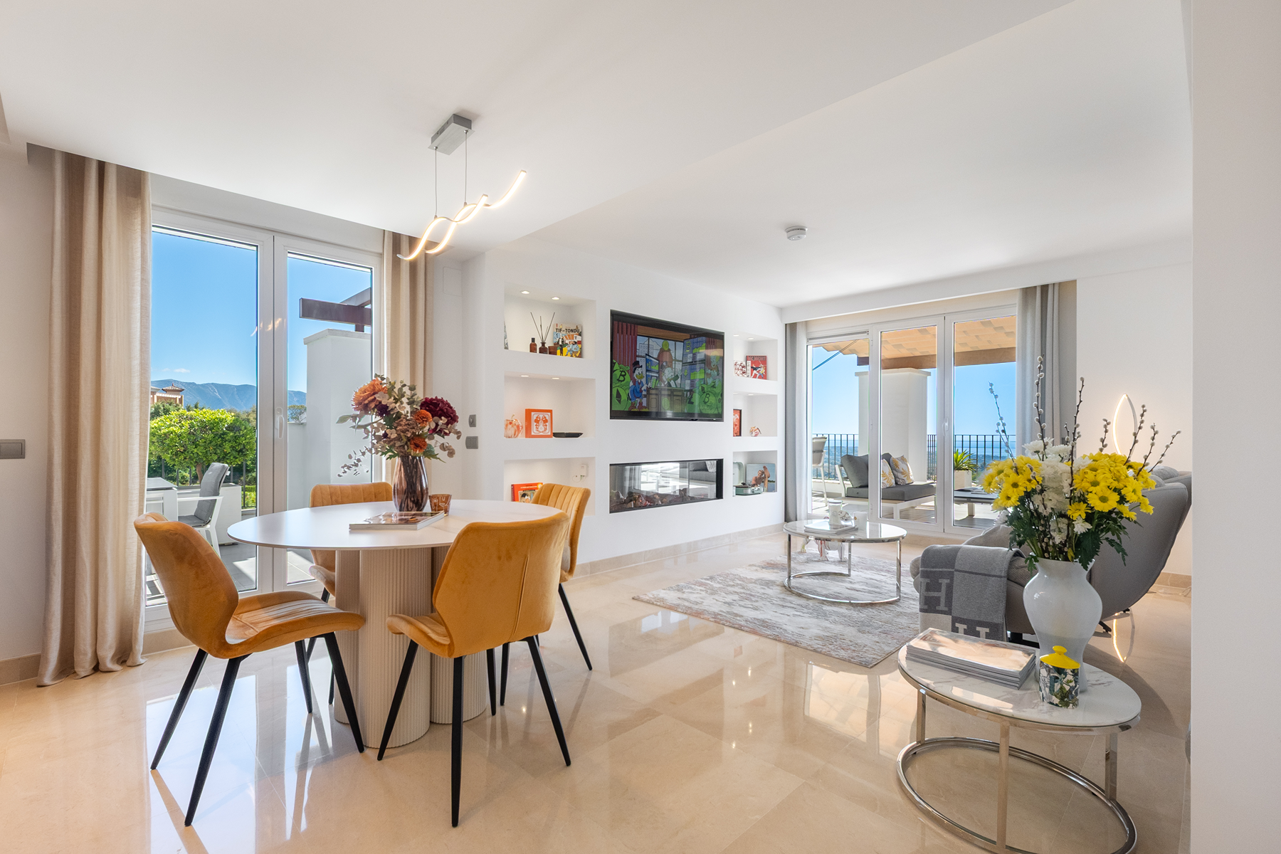  Renovated sea-view penthouse with expansive terrace in La Mairena, Marbella East - 物件實景