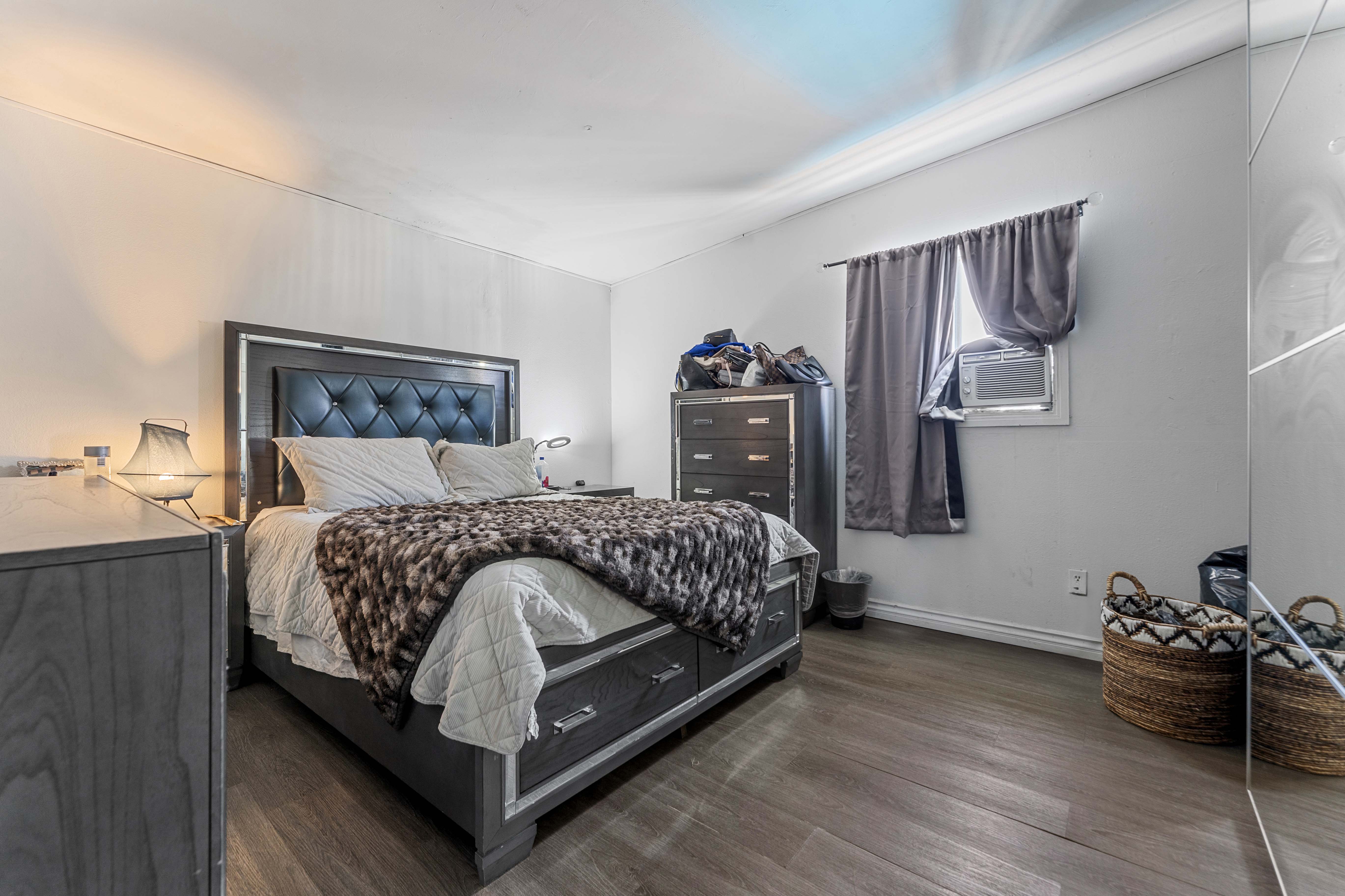 Baldwin Park, California, 91706, United States, 3 Bedrooms Bedrooms, ,2 BathroomsBathrooms,Residential,For Sale,1929080