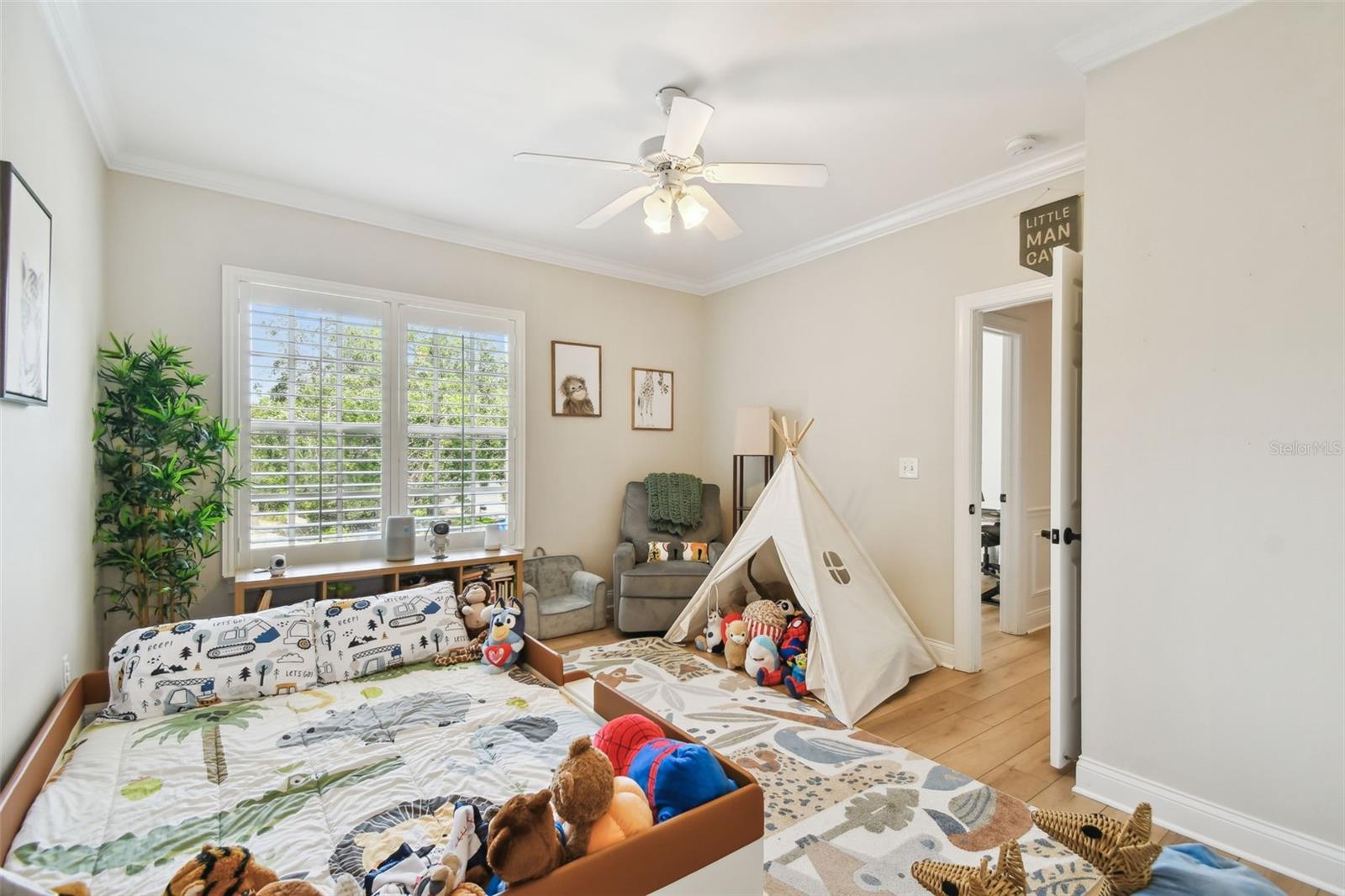 Tampa, Florida, 33602, United States, 4 Bedrooms Bedrooms, ,4 BathroomsBathrooms,Residential,For Sale,1976189