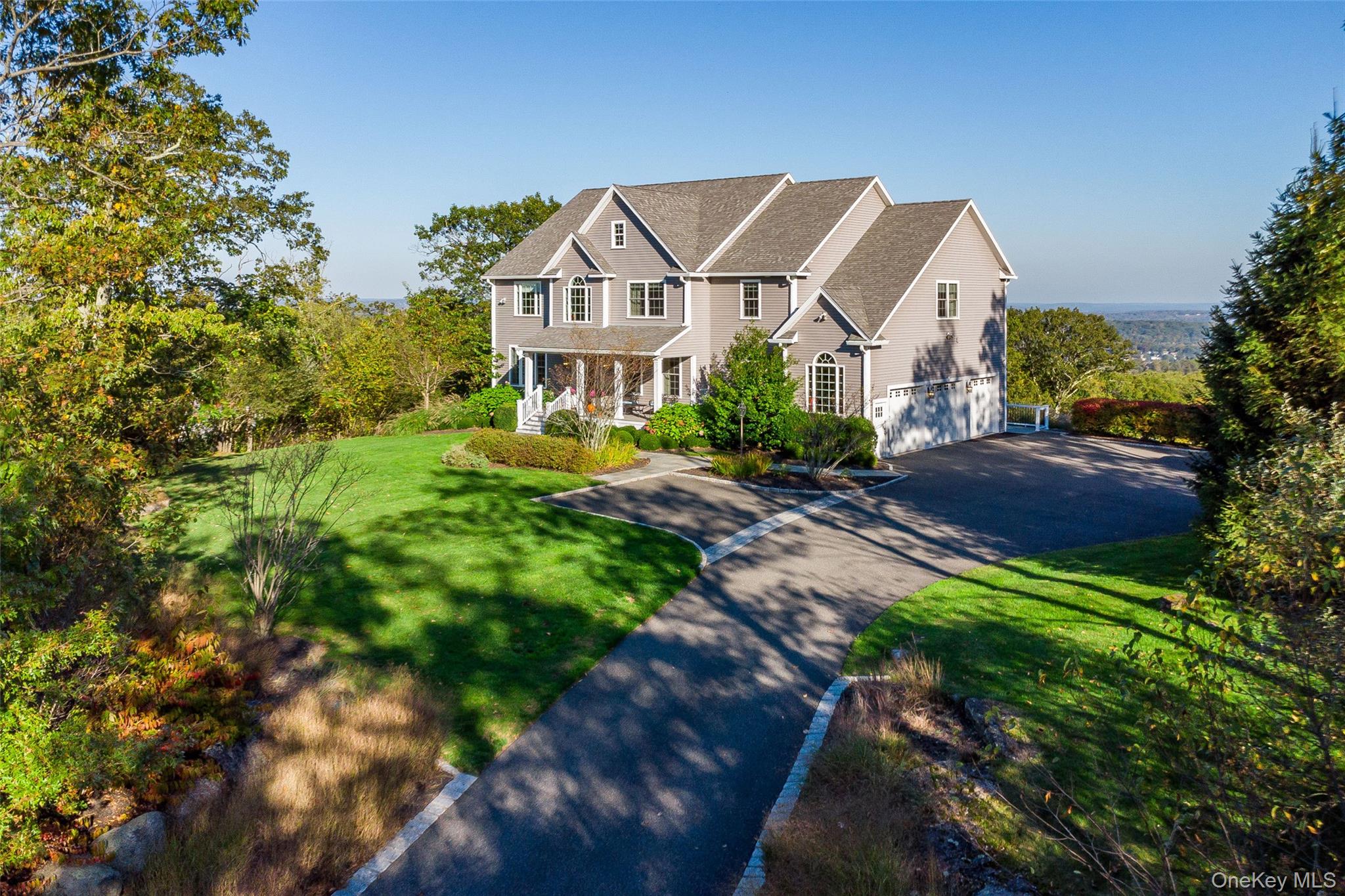 Call Listing Agent, Connecticut, 06812, United States, 5 Bedrooms Bedrooms, ,6 BathroomsBathrooms,Residential,For Sale,1991031