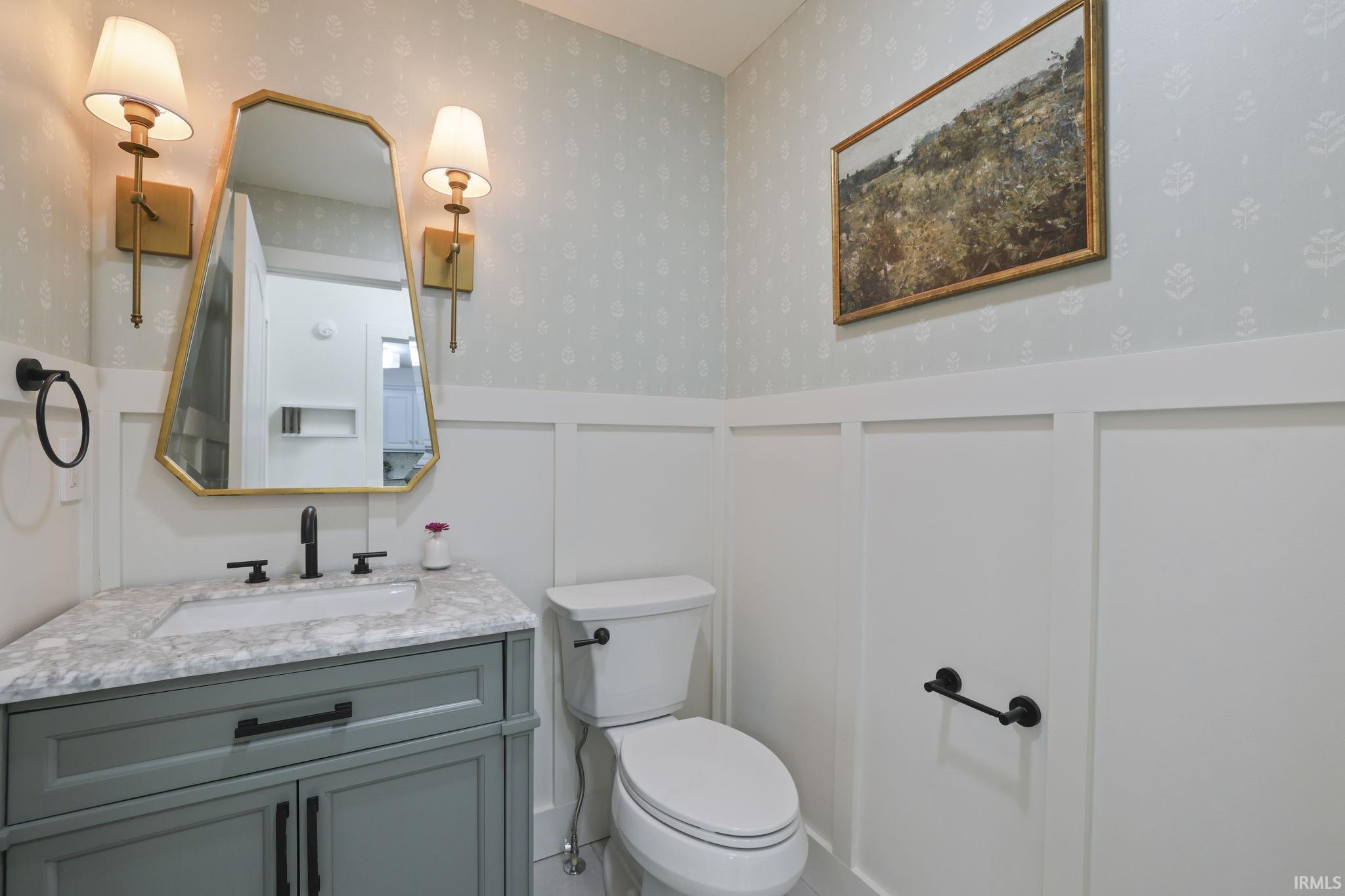 Bloomington, Indiana, 47401, United States, 4 Bedrooms Bedrooms, ,4 BathroomsBathrooms,Residential,For Sale,1943919