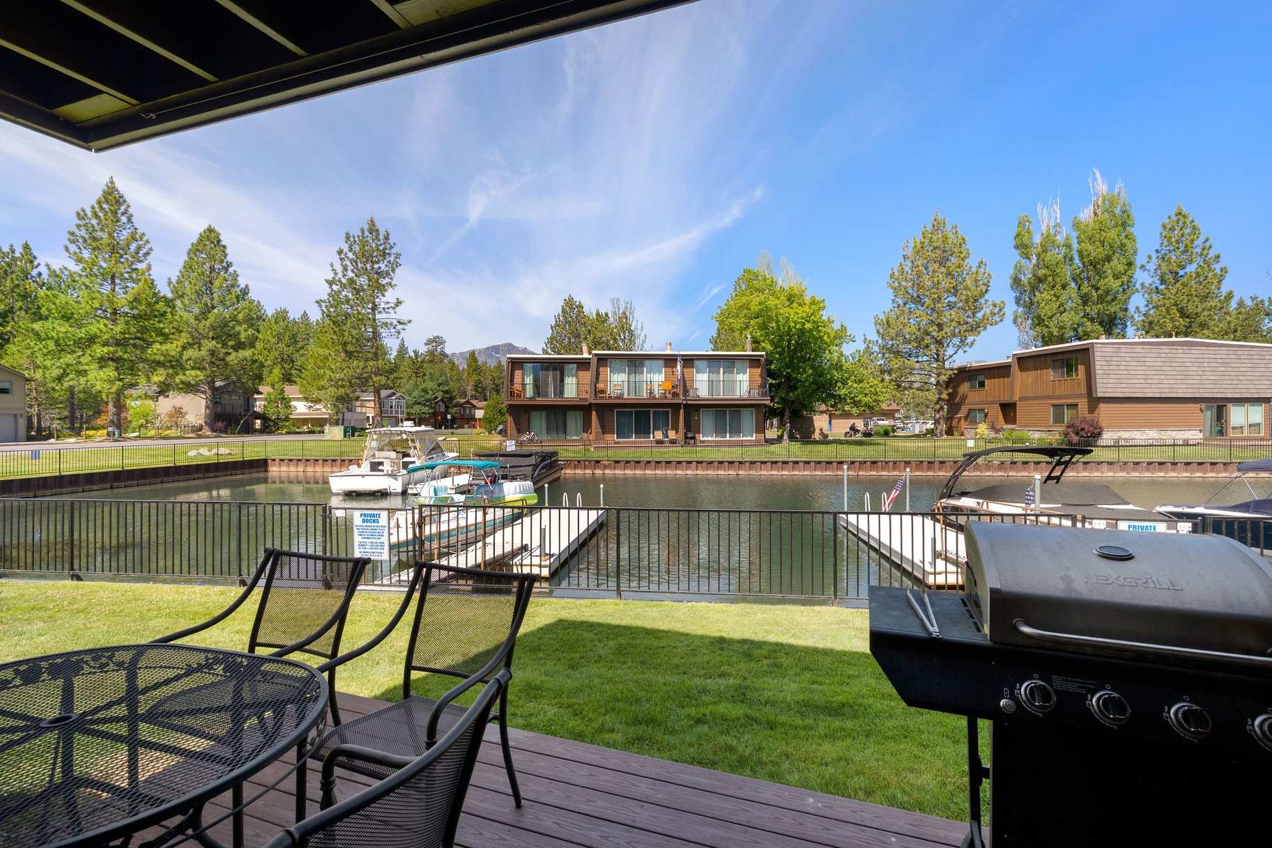  Tahoe Keys Waterfront Townhome - 物件實景