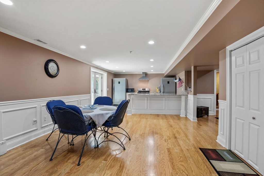 Westford, Massachusetts, 01886, United States, 3 Bedrooms Bedrooms, ,4 BathroomsBathrooms,Residential,For Sale,1923619