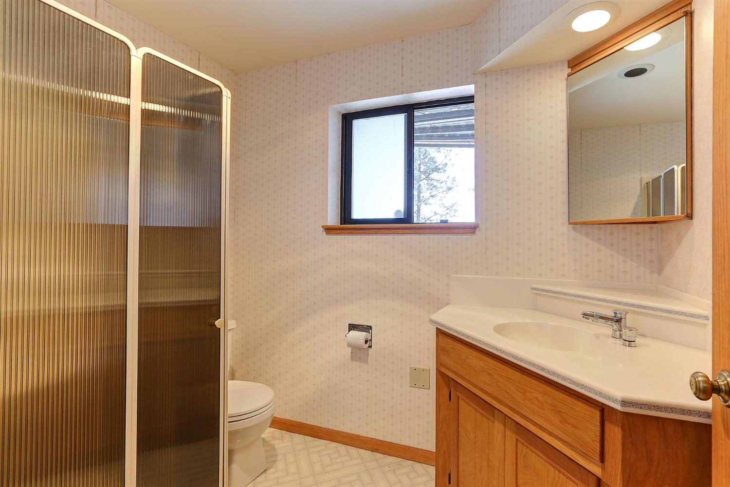 Grass Valley, California, 95949, United States, 3 Bedrooms Bedrooms, ,3 BathroomsBathrooms,Residential,For Sale,1842602