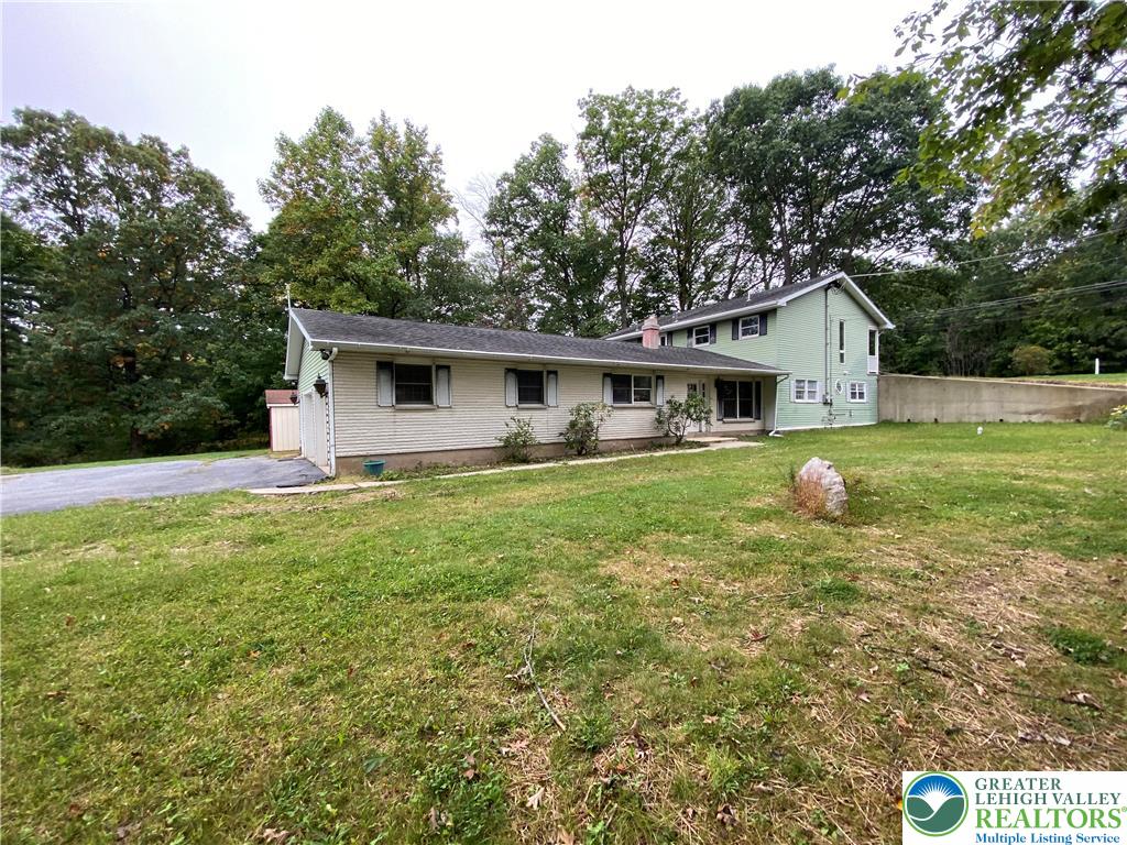 Plainfield Twp, Pennsylvania, 18072, United States, 4 Bedrooms Bedrooms, ,5 BathroomsBathrooms,Residential,For Sale,1960532