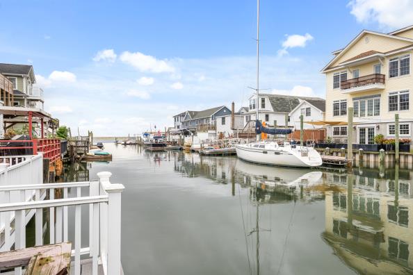Broad Channel, New York, 11693, United States, 3 Bedrooms Bedrooms, ,1 BathroomBathrooms,Residential,For Sale,1982489