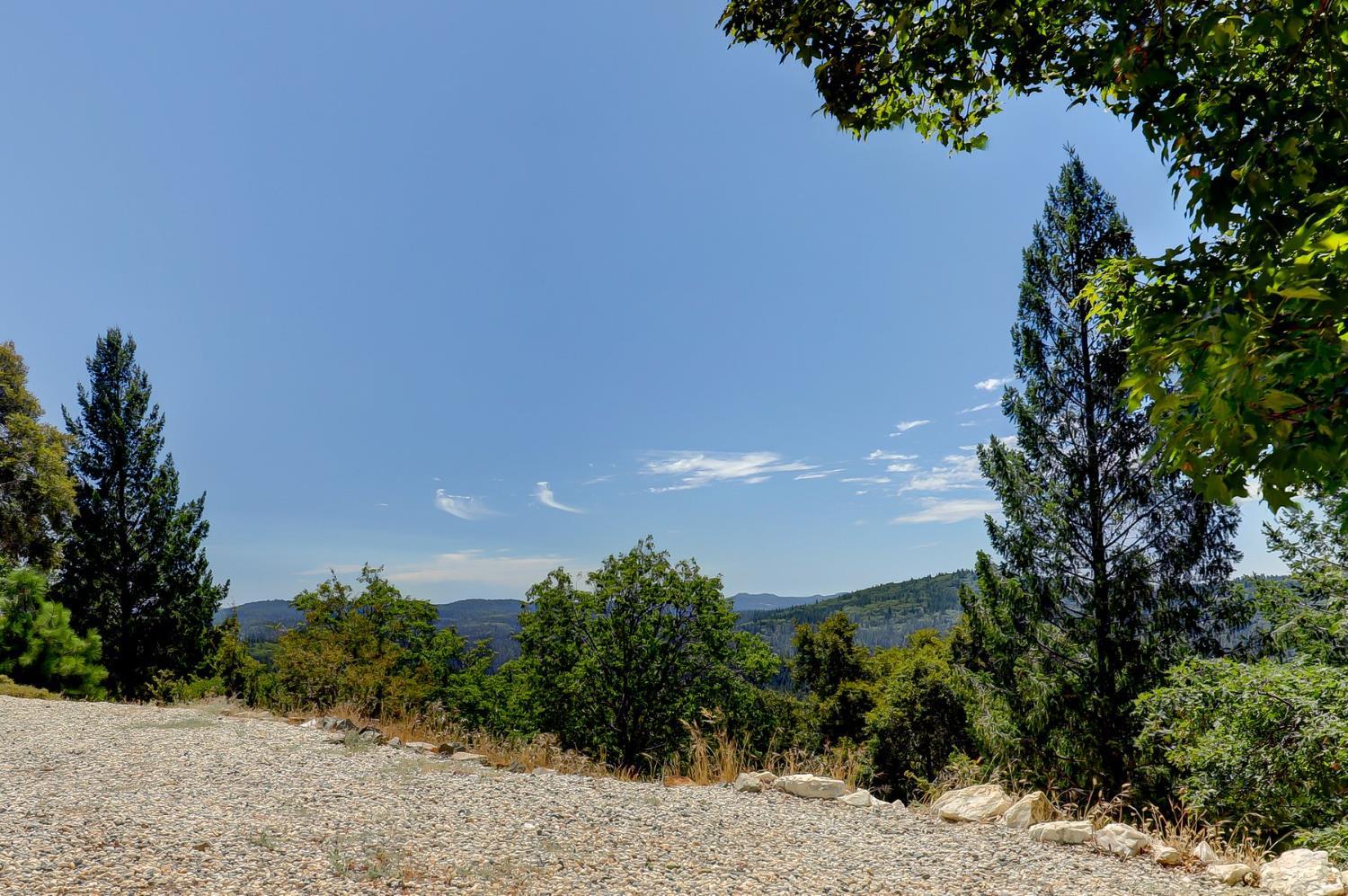 Grass Valley, California, 95945, United States, 3 Bedrooms Bedrooms, ,2 BathroomsBathrooms,Residential,For Sale,1917189