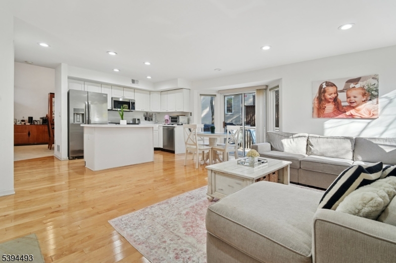 West Orange Twp., New Jersey, 07052, United States, 3 Bedrooms Bedrooms, ,3 BathroomsBathrooms,Residential,For Sale,1987656