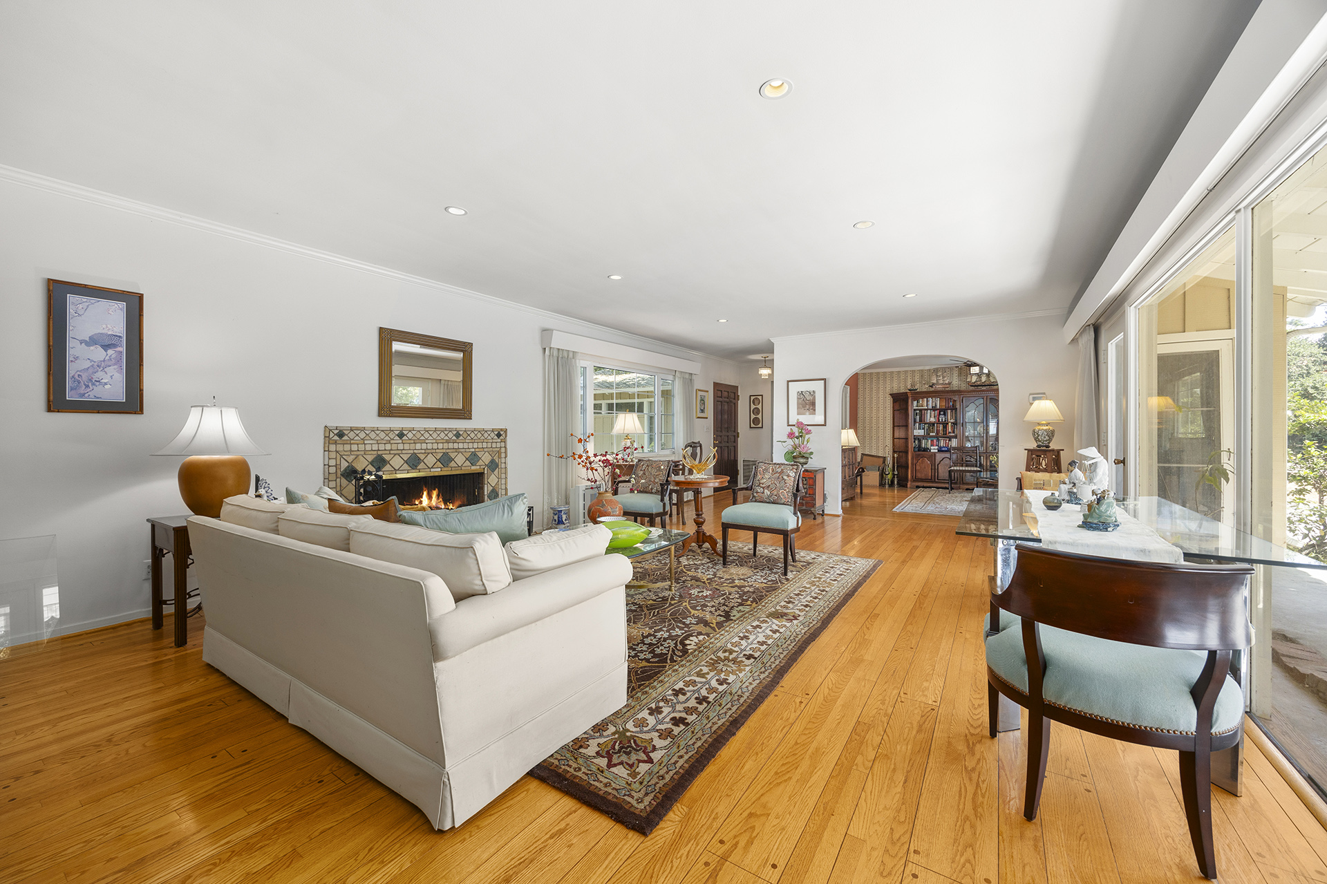 Pasadena, California, 91107, United States, 4 Bedrooms Bedrooms, ,1 BathroomBathrooms,Residential,For Sale,1975607