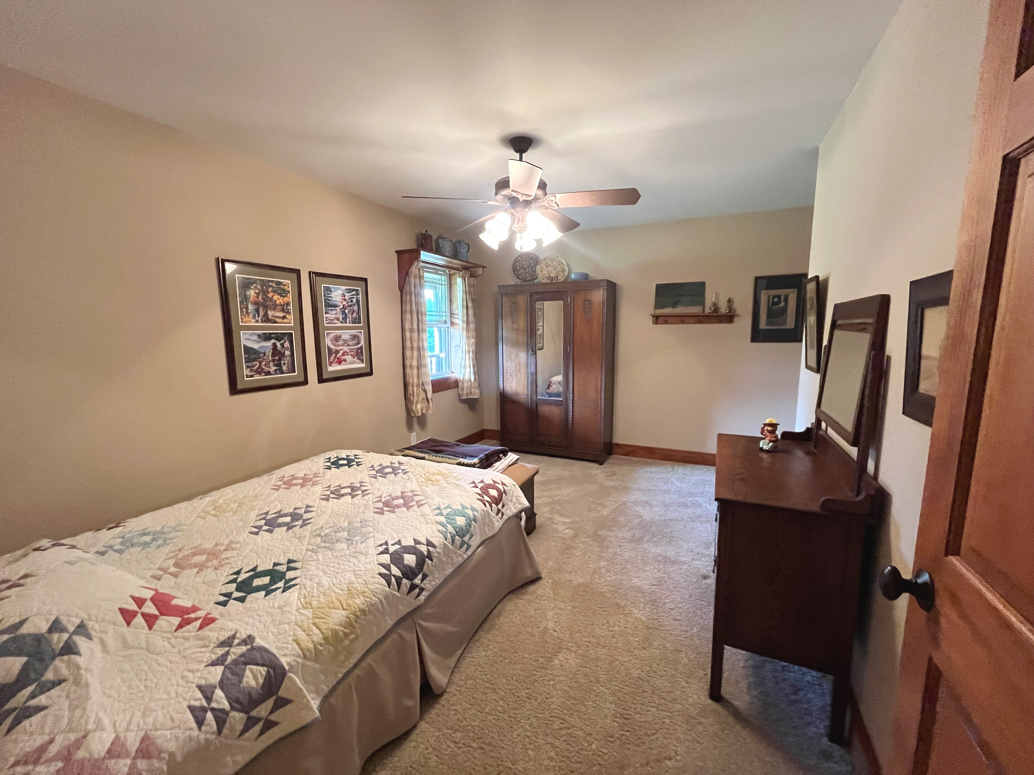 Chillicothe, Missouri, 64601, United States, 3 Bedrooms Bedrooms, ,3 BathroomsBathrooms,Residential,For Sale,1924445