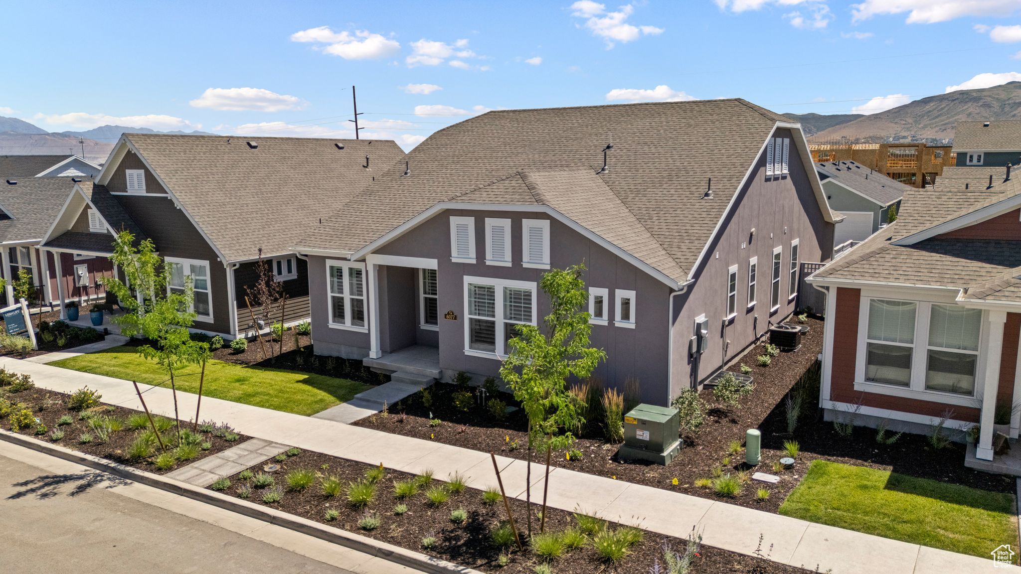 South Jordan, Utah, 84009, United States, 2 Bedrooms Bedrooms, ,3 BathroomsBathrooms,Residential,For Sale,1903673