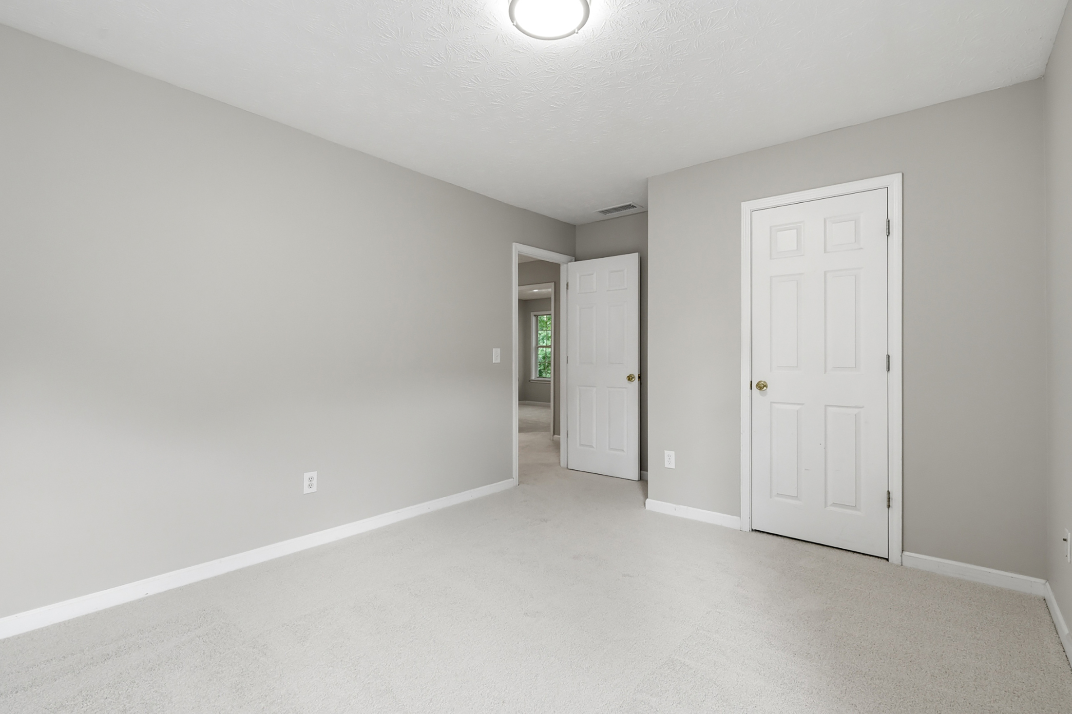  Private Cul-de-Sac Retreat in a Prime Alpharetta Swim Community - 物件實景