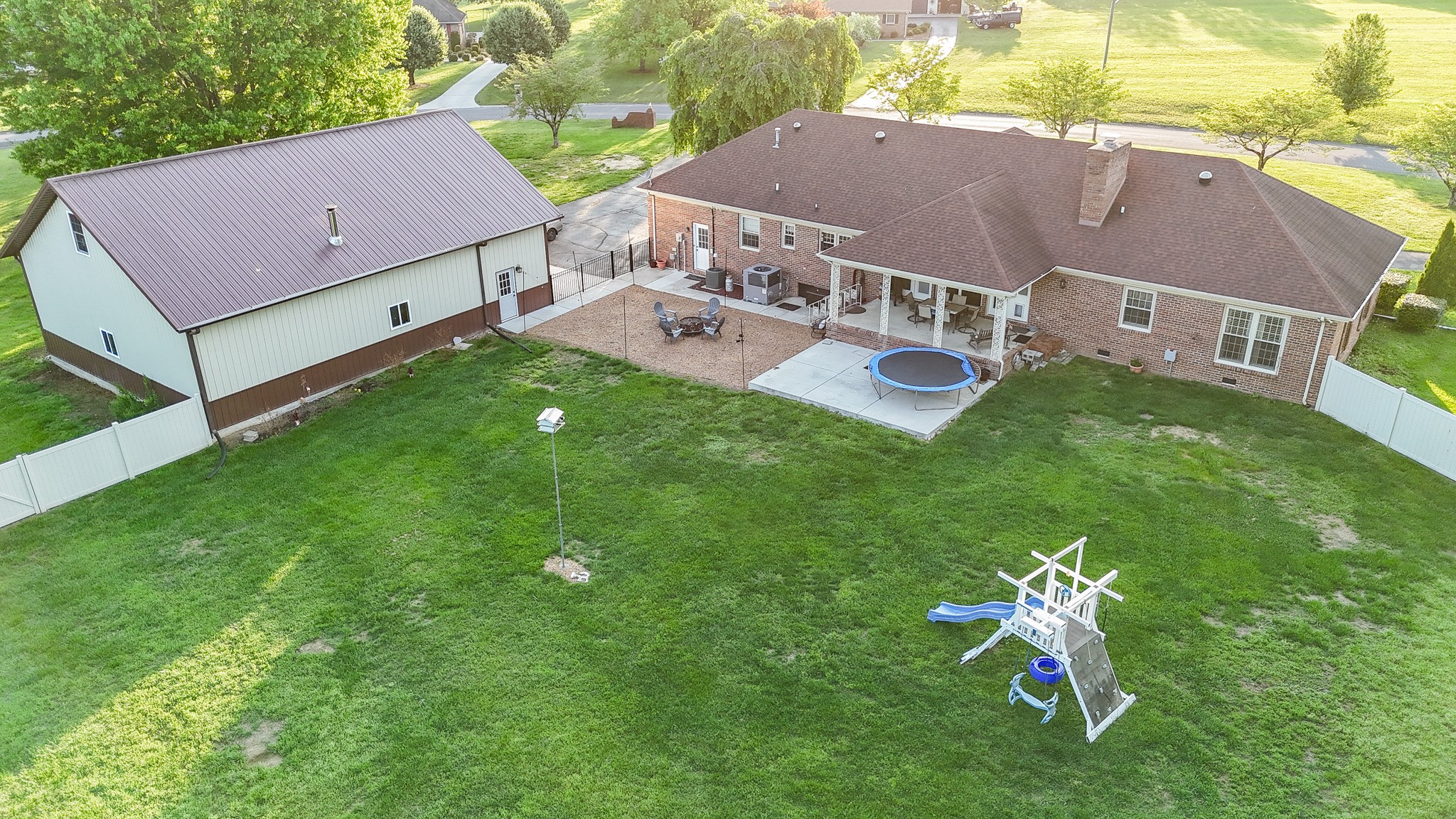Tullahoma, Tennessee, 37388, United States, 3 Bedrooms Bedrooms, ,4 BathroomsBathrooms,Residential,For Sale,1794204