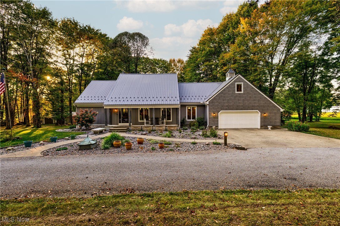 Kinsman, Ohio, 44428, United States, 4 Bedrooms Bedrooms, ,4 BathroomsBathrooms,Residential,For Sale,1983424