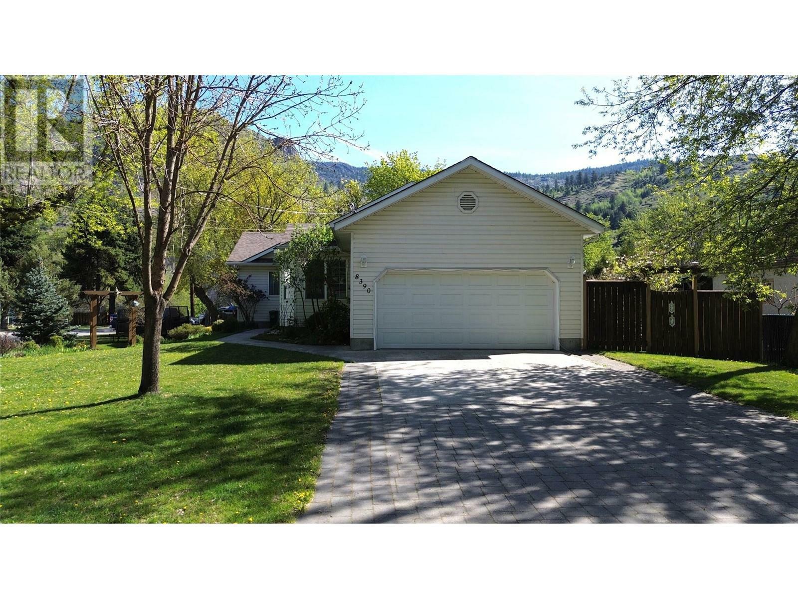 GRAND FORKS, British Columbia, V0H 1H0, CA, 5 Bedrooms Bedrooms, ,2 BathroomsBathrooms,Residential,For Sale,1837814
