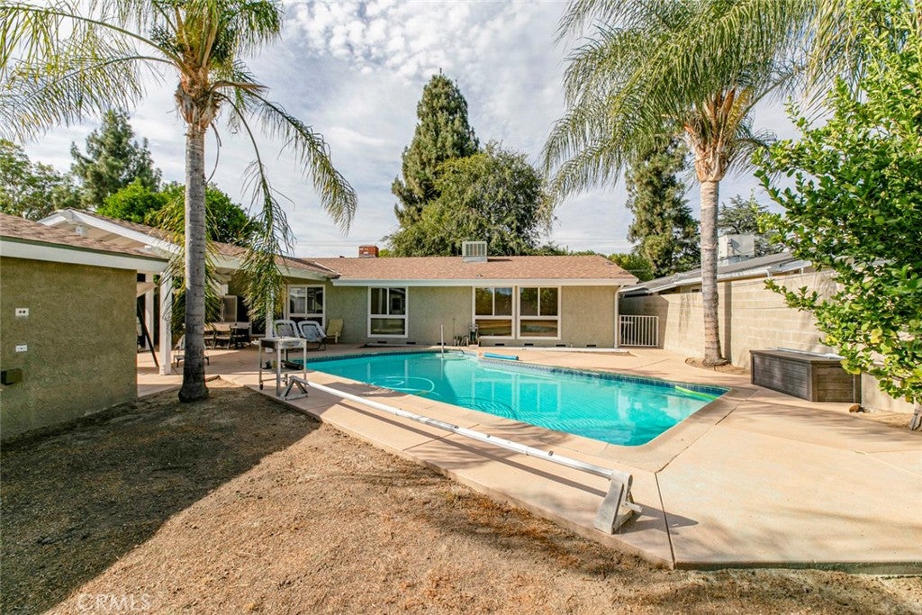 Granada Hills, California, 91344, United States, 3 Bedrooms Bedrooms, ,2 BathroomsBathrooms,Residential,For Sale,1940925
