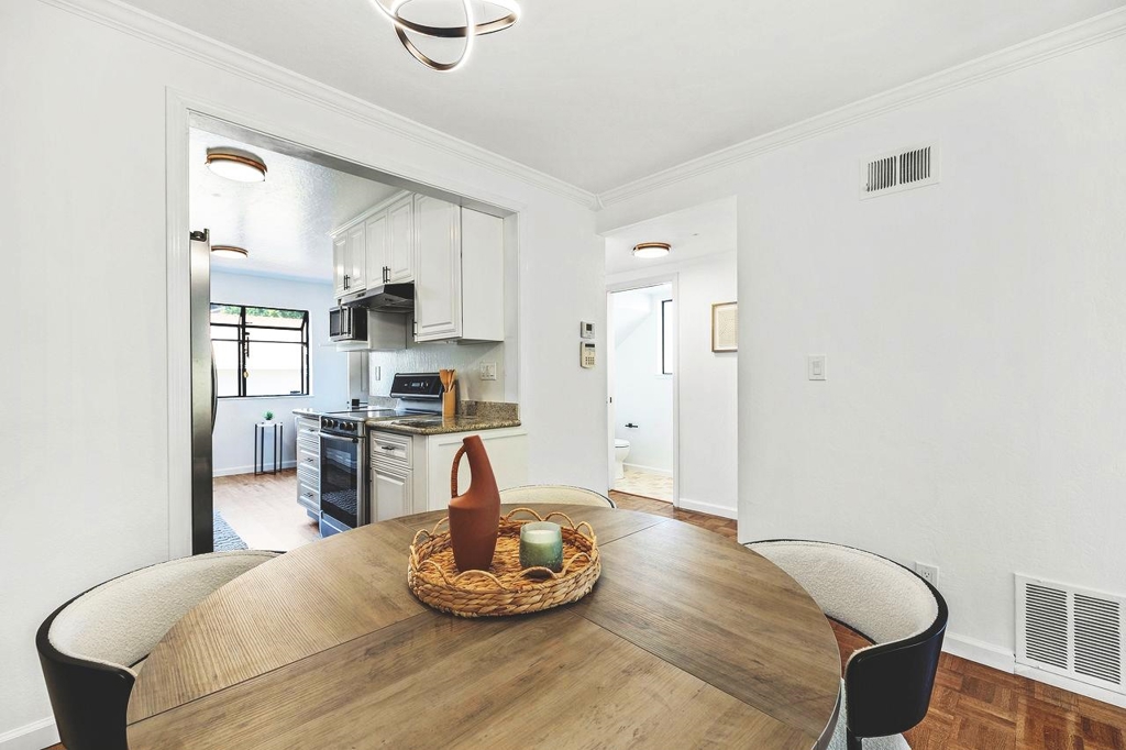 Hayward, California, 94541, United States, 2 Bedrooms Bedrooms, ,2 BathroomsBathrooms,Residential,For Sale,2012744