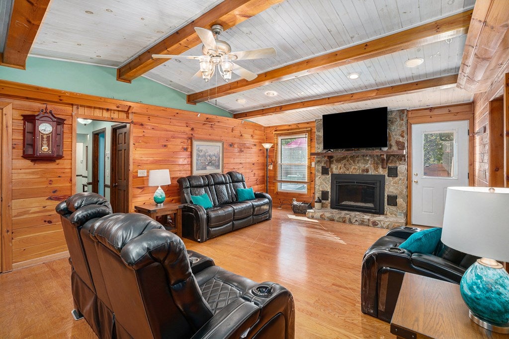 Blue Ridge, Georgia, 30513, United States, 6 Bedrooms Bedrooms, ,4 BathroomsBathrooms,Residential,For Sale,1858999