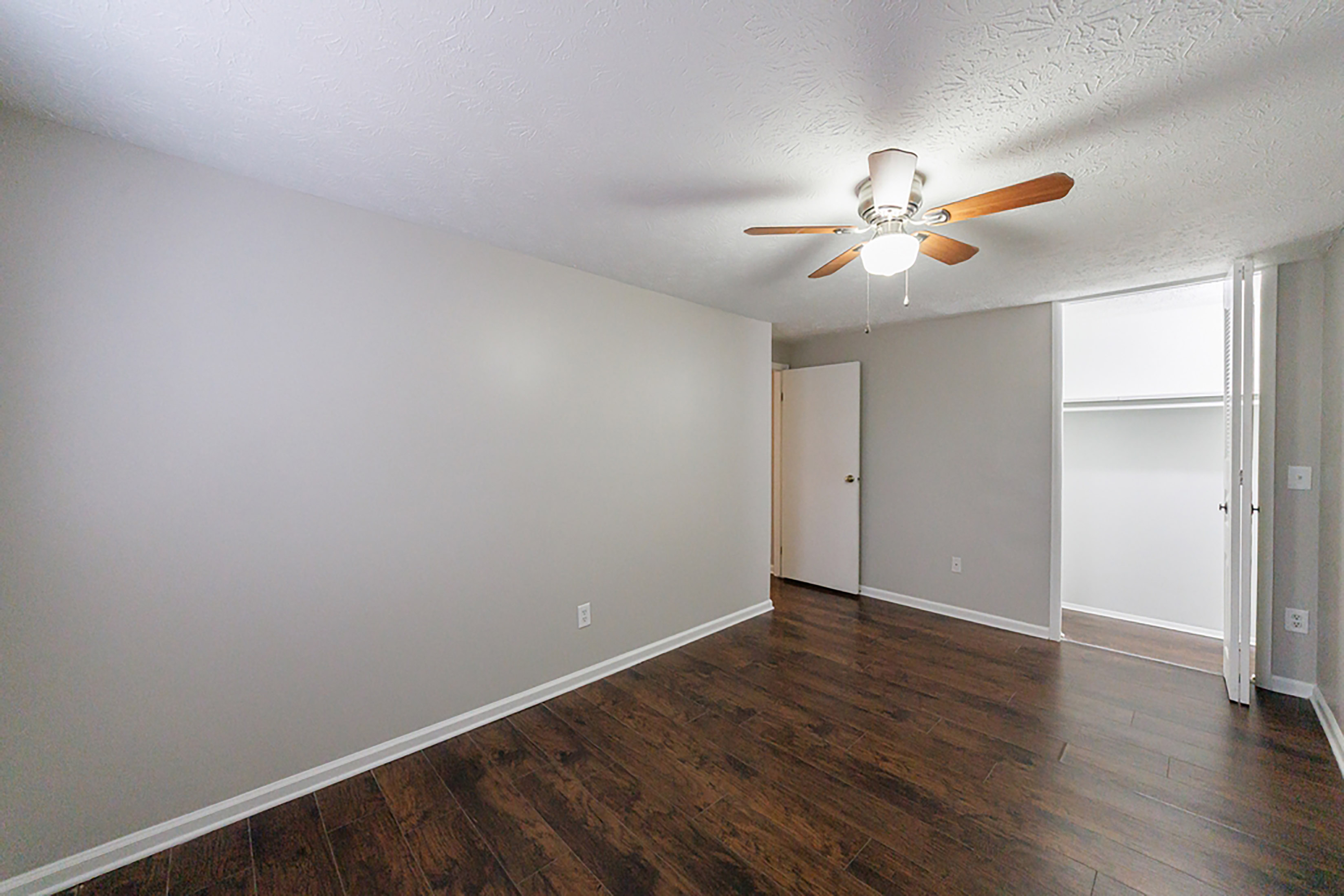  Beautifully Maintained Townhome in Desirable East Cobb Location - 物件實景