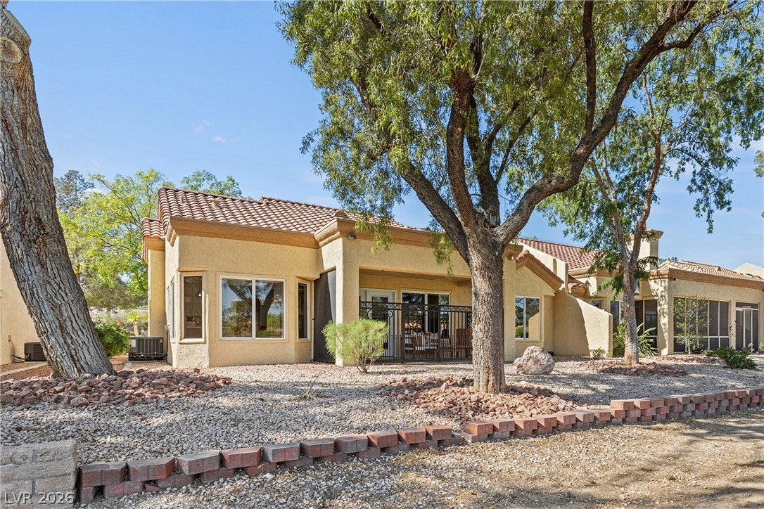 Las Vegas, Nevada, 89134, United States, 2 Bedrooms Bedrooms, ,2 BathroomsBathrooms,Residential,For Sale,2031210