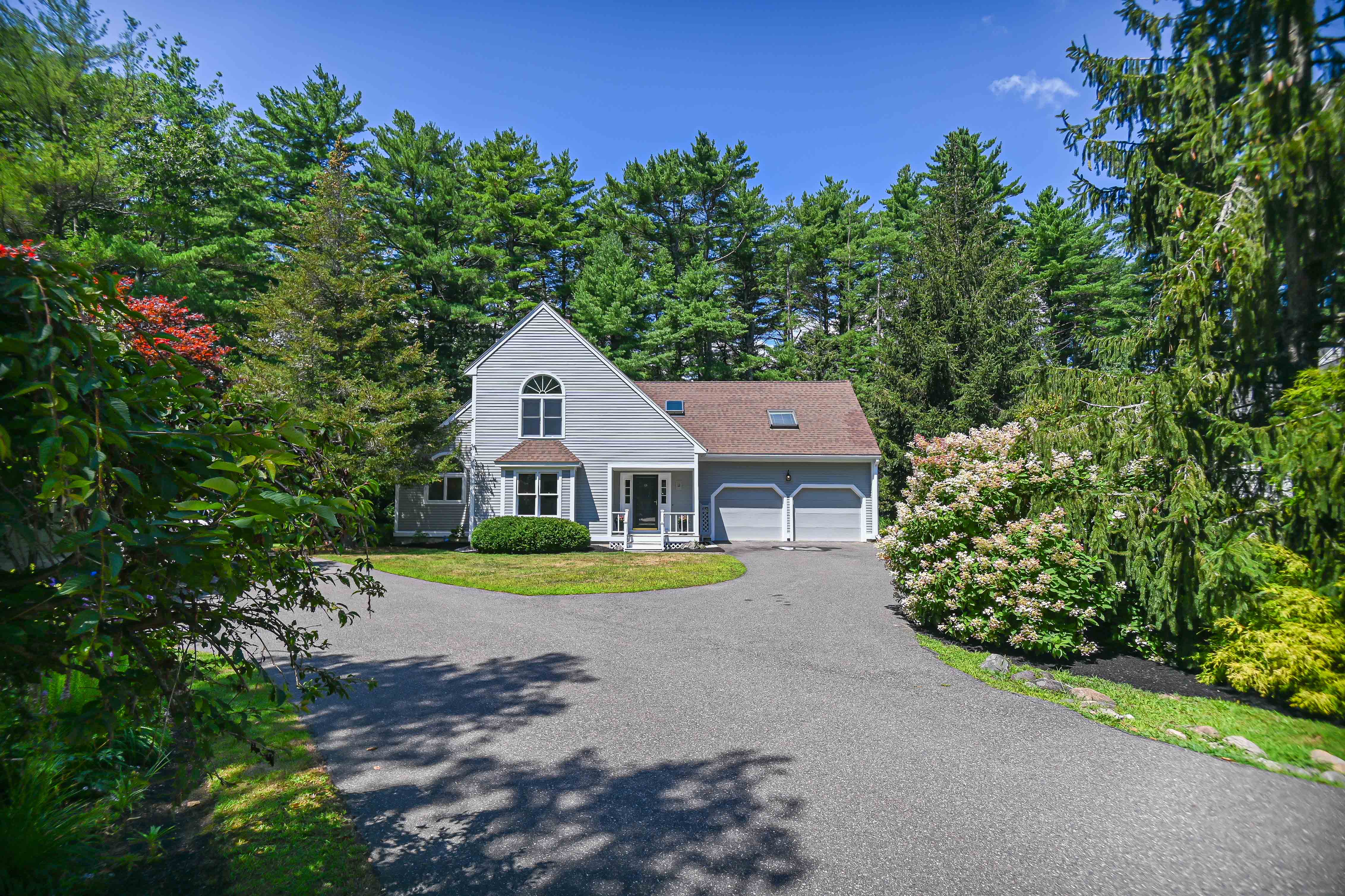 York, Maine, 03909, United States, 3 Bedrooms Bedrooms, ,3 BathroomsBathrooms,Residential,For Sale,1912030
